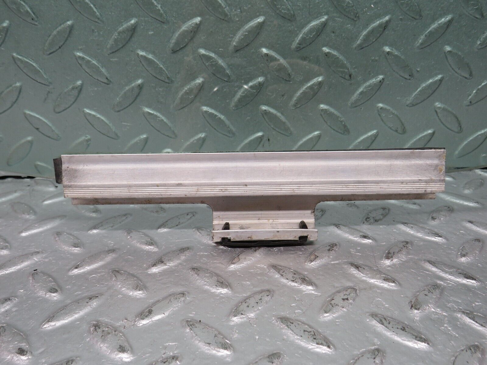 39071 Mercedes-Benz W201 190E 2.6L Rear Left Door Window Glass