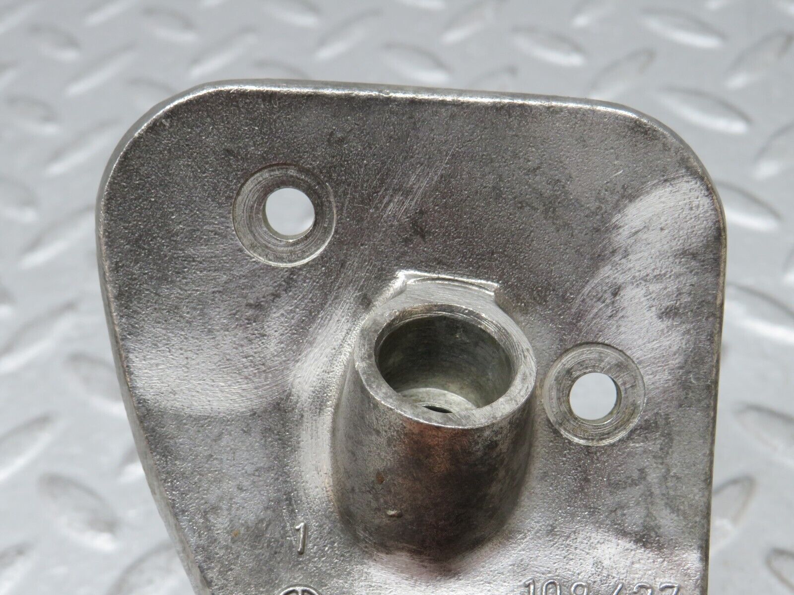 35822 Mercedes-Benz W108 Handbrake Cable Regulator 1084270181