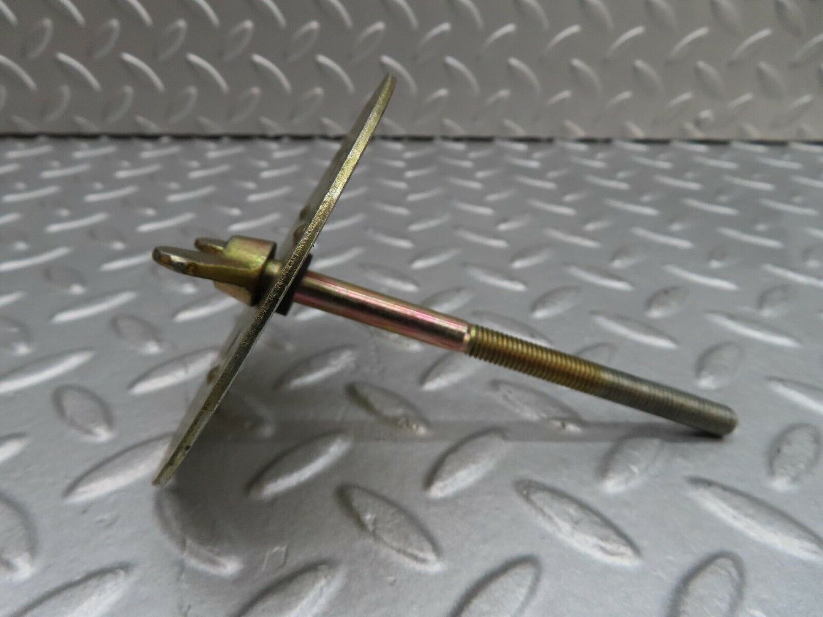 16126 Mercedes-Benz W123 280E Spare Wheel Holder