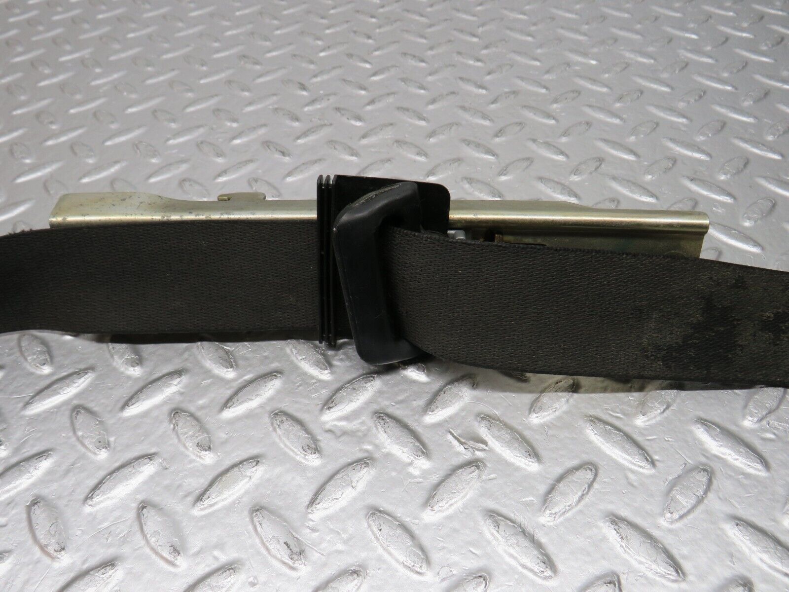 32635 Mercedes-Benz S124 300TE Front Right Seat Belt With Buckle 1248604085