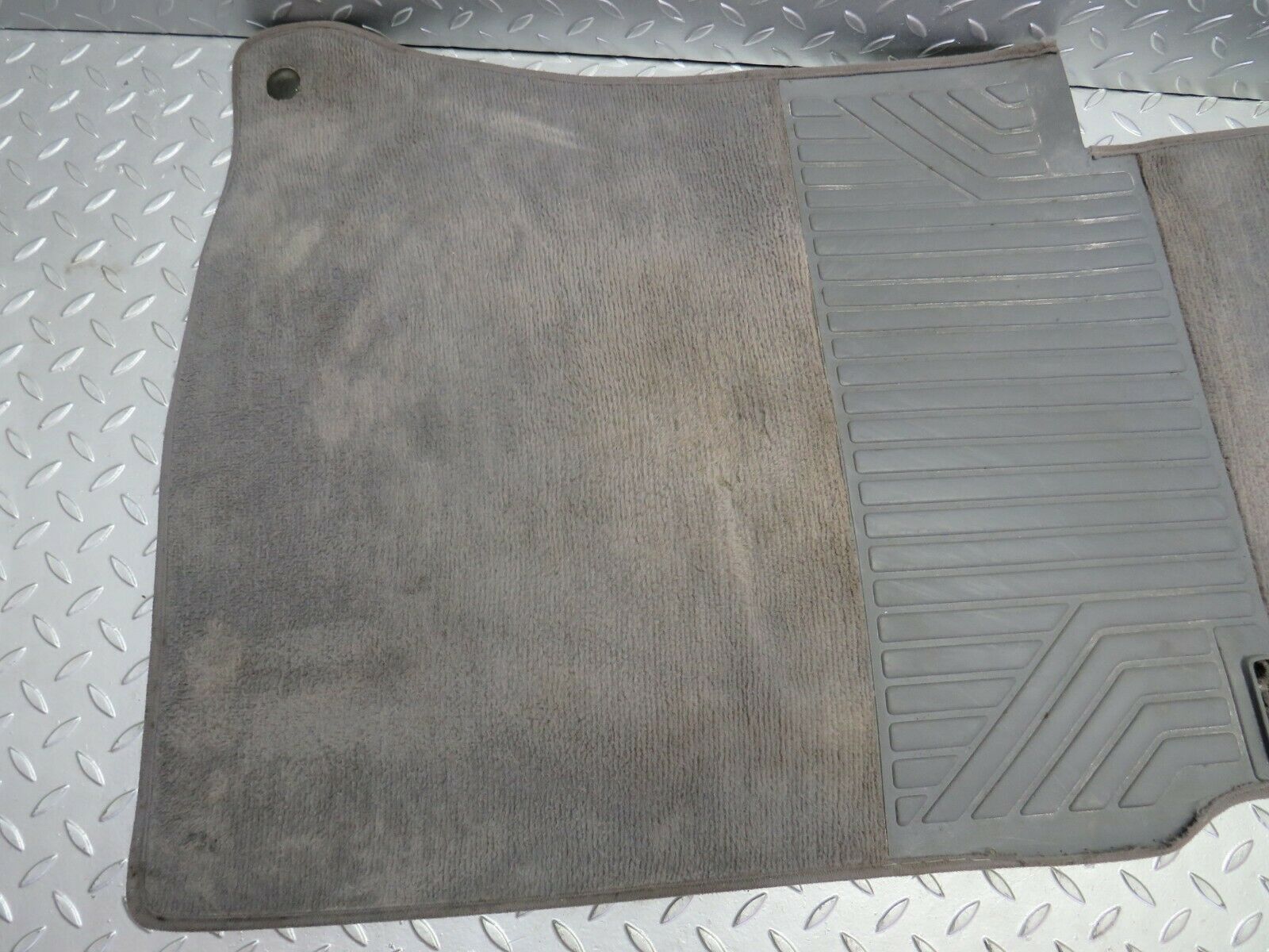 22636 Mercedes-Benz C124 E220 Coupe Front Right Floor Carpet Grey