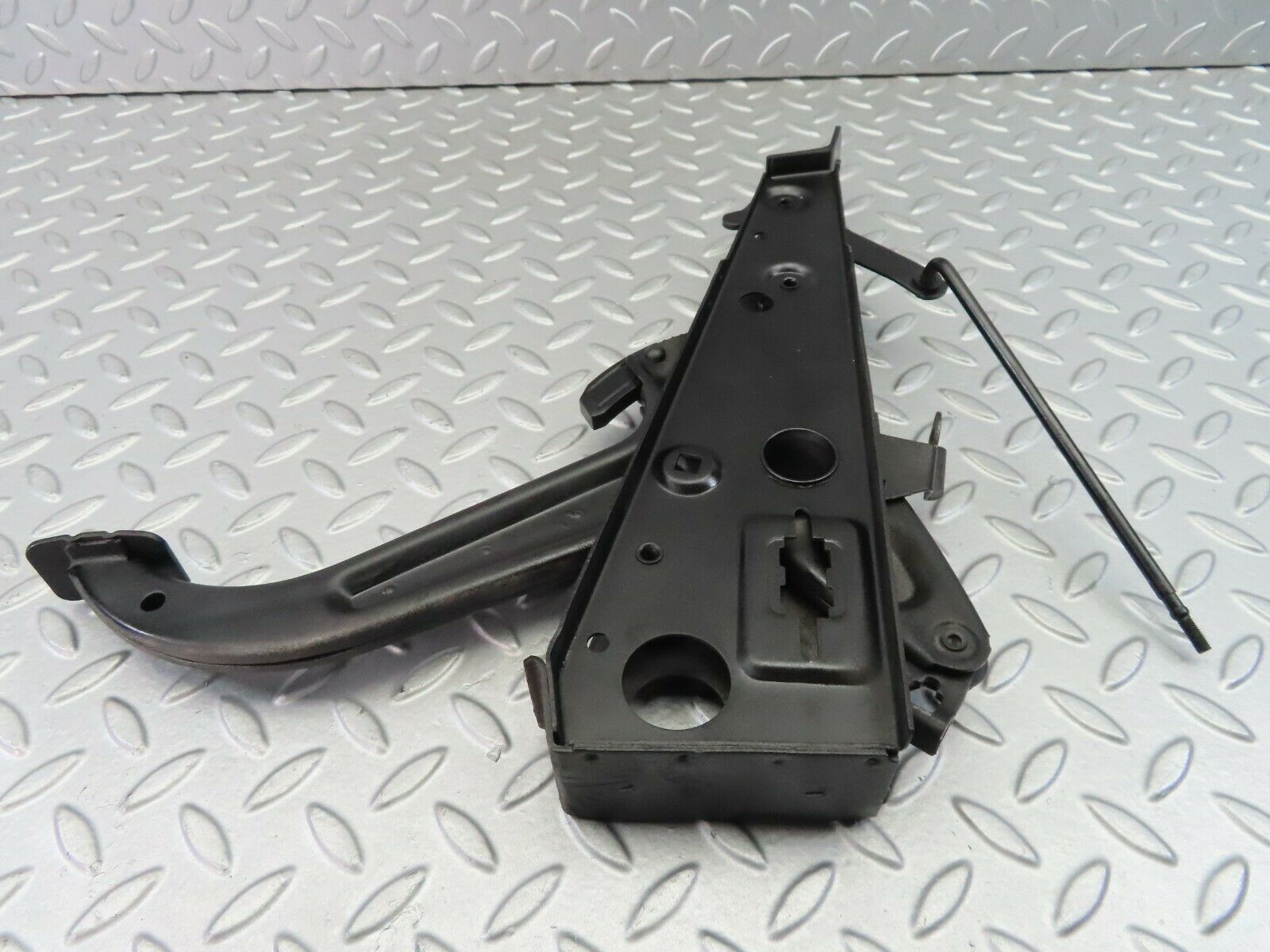 7468 Mercedes-Benz W116 450SSE. Parking Brake Handbrake Pedal