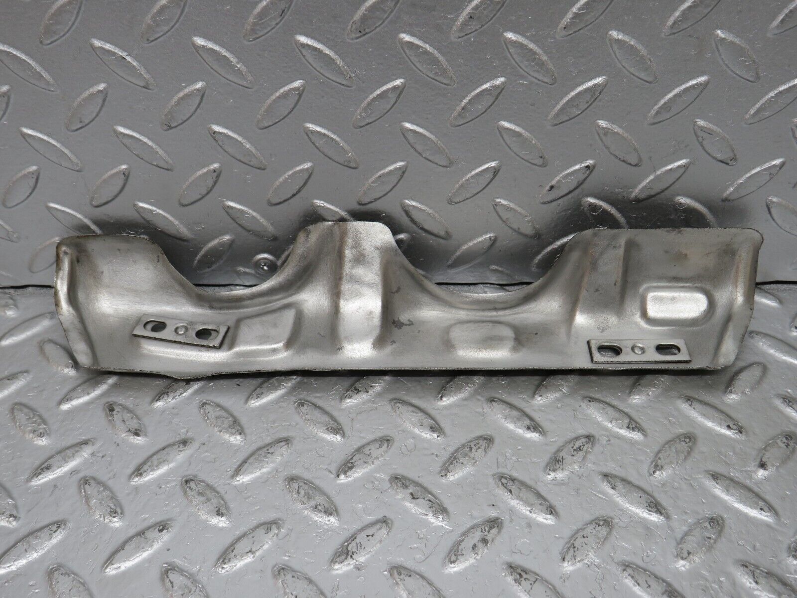 33116 Mercedes-Benz W126 380 V8 M116 Exhaust Manifold Heat Shield