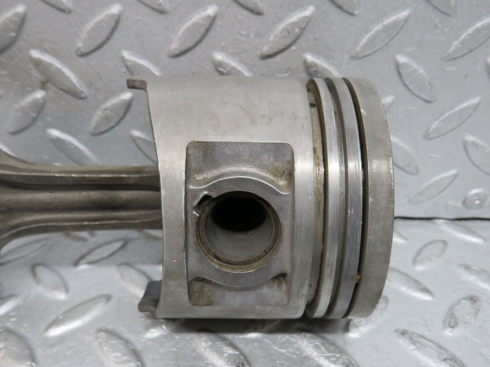 37627 Mercedes-Benz W109 300SEL Piston With Connecting Rod 91.5 mm