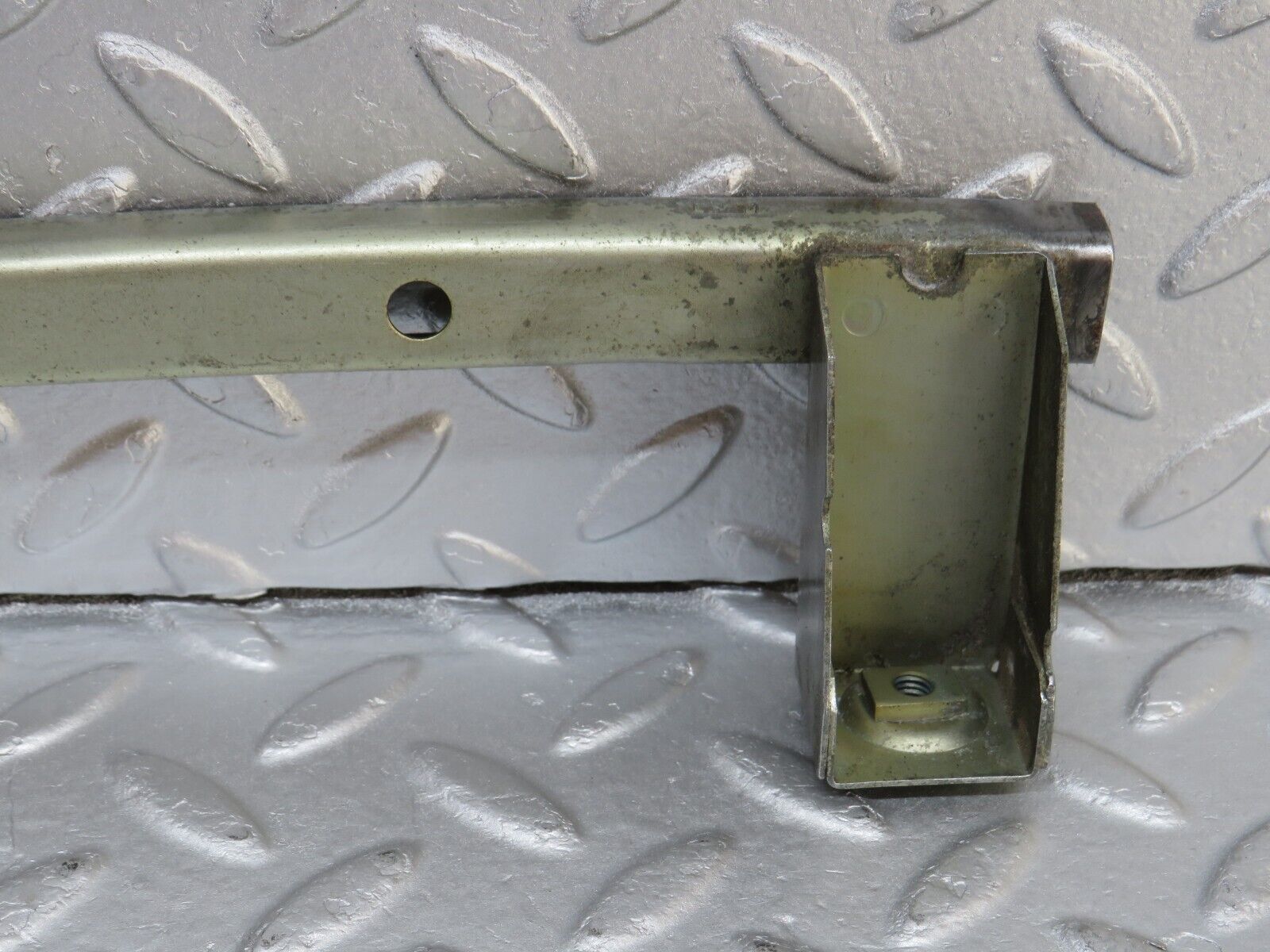 36012 Mercedes-Benz W126 420SE Rear Right Door Window Channel