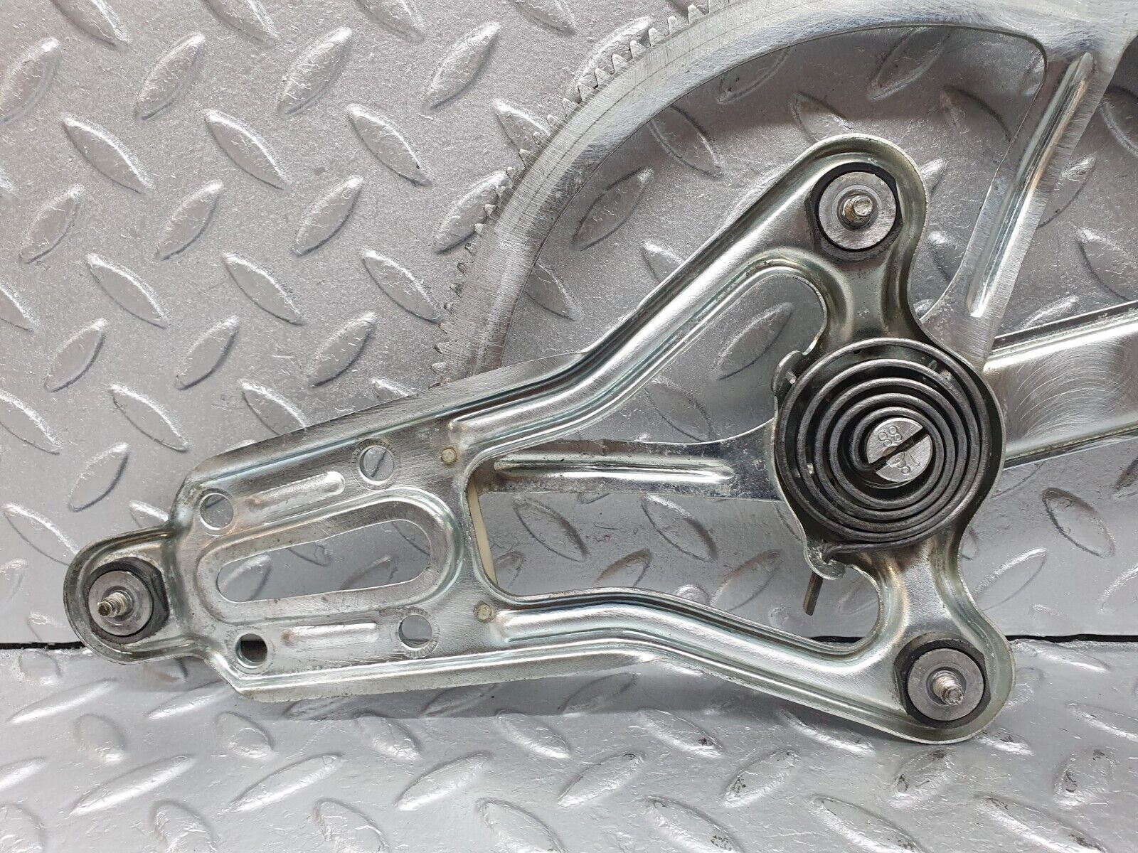 41401 Mercedes-Benz W124 200E Front Left Power Window Regulator