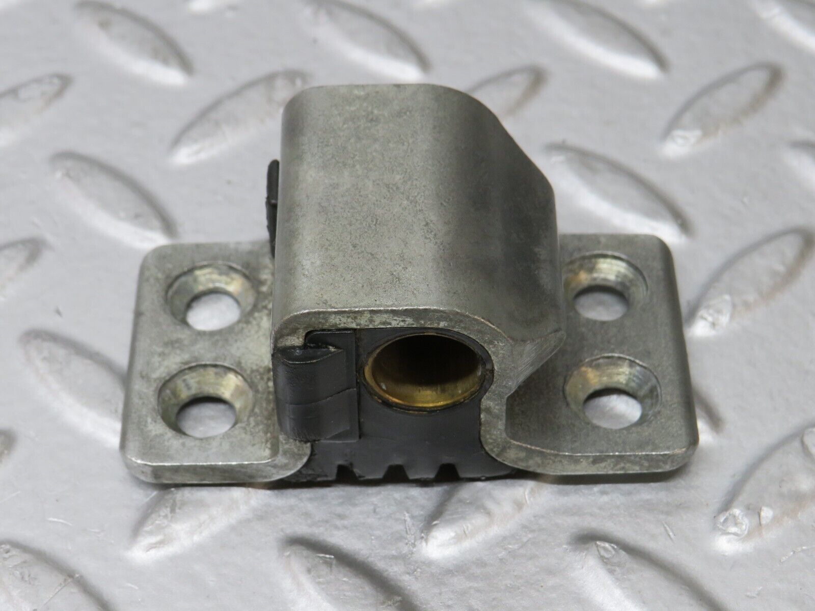 36131 Mercedes-Benz W126 420SE Door Lock Latch Left Side