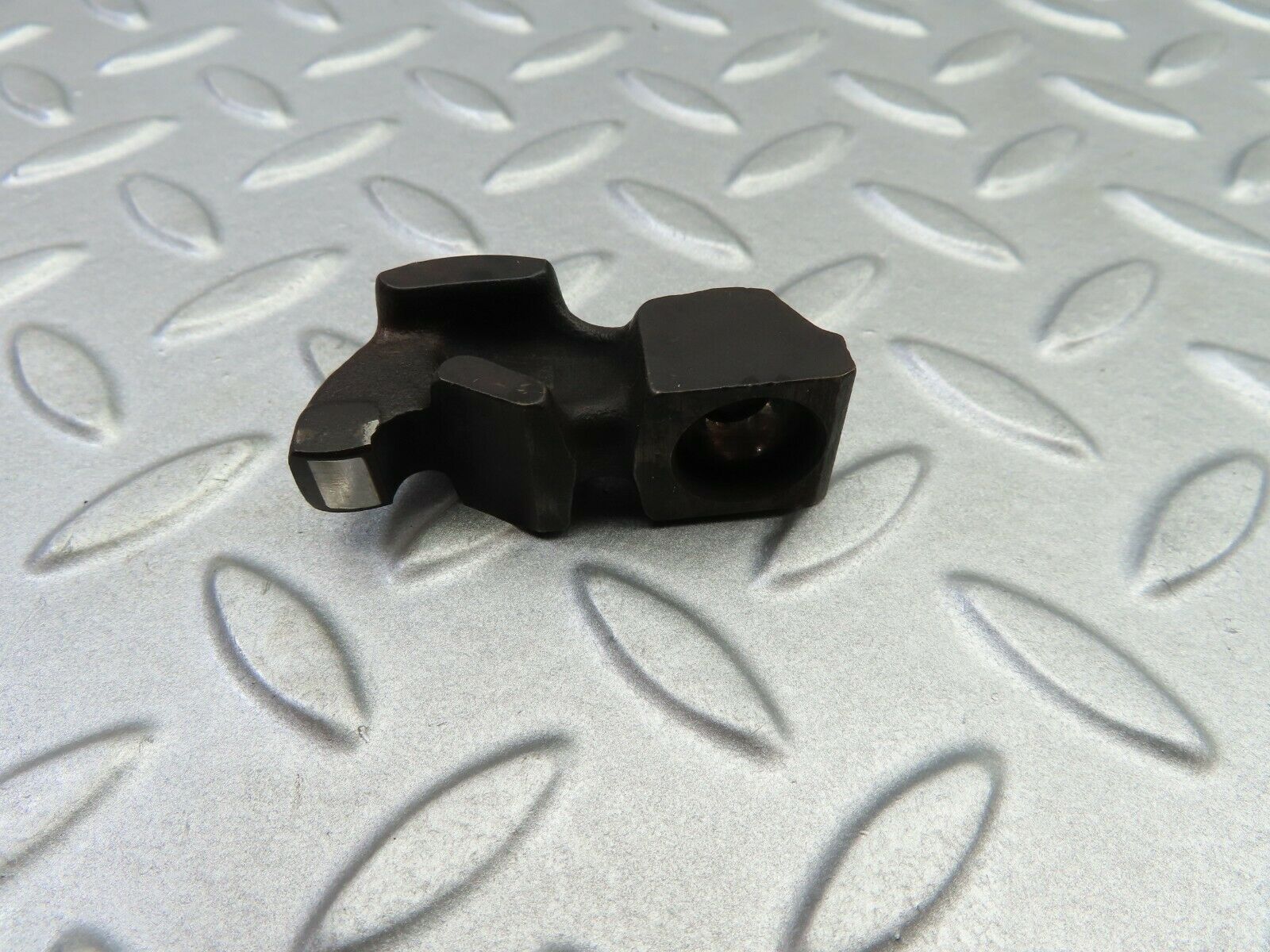 6281 Mercedes-Benz W126 380SE Rocker Arm