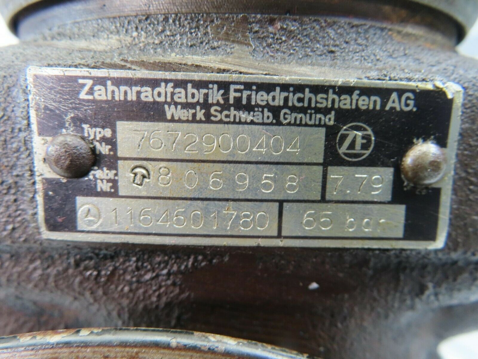 9201 Mercedes-Benz W116 Power Steering Pump 1164601780