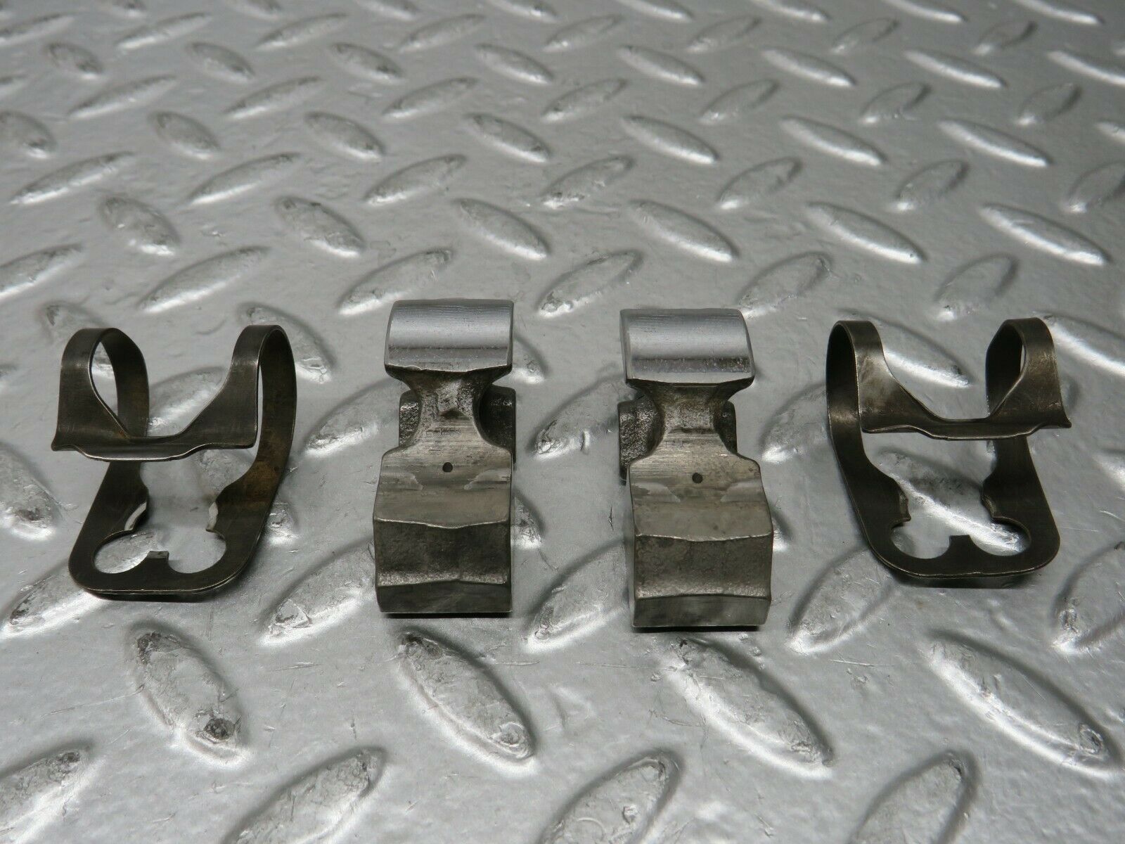 23572 Mercedes-Benz W114 280E Valve Rocker Arm With Retaining Spring