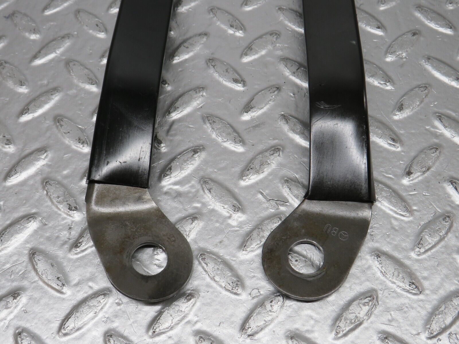 34531 Mercedes-Benz C126 380SEC Coupe Seat Belt Runner Pair