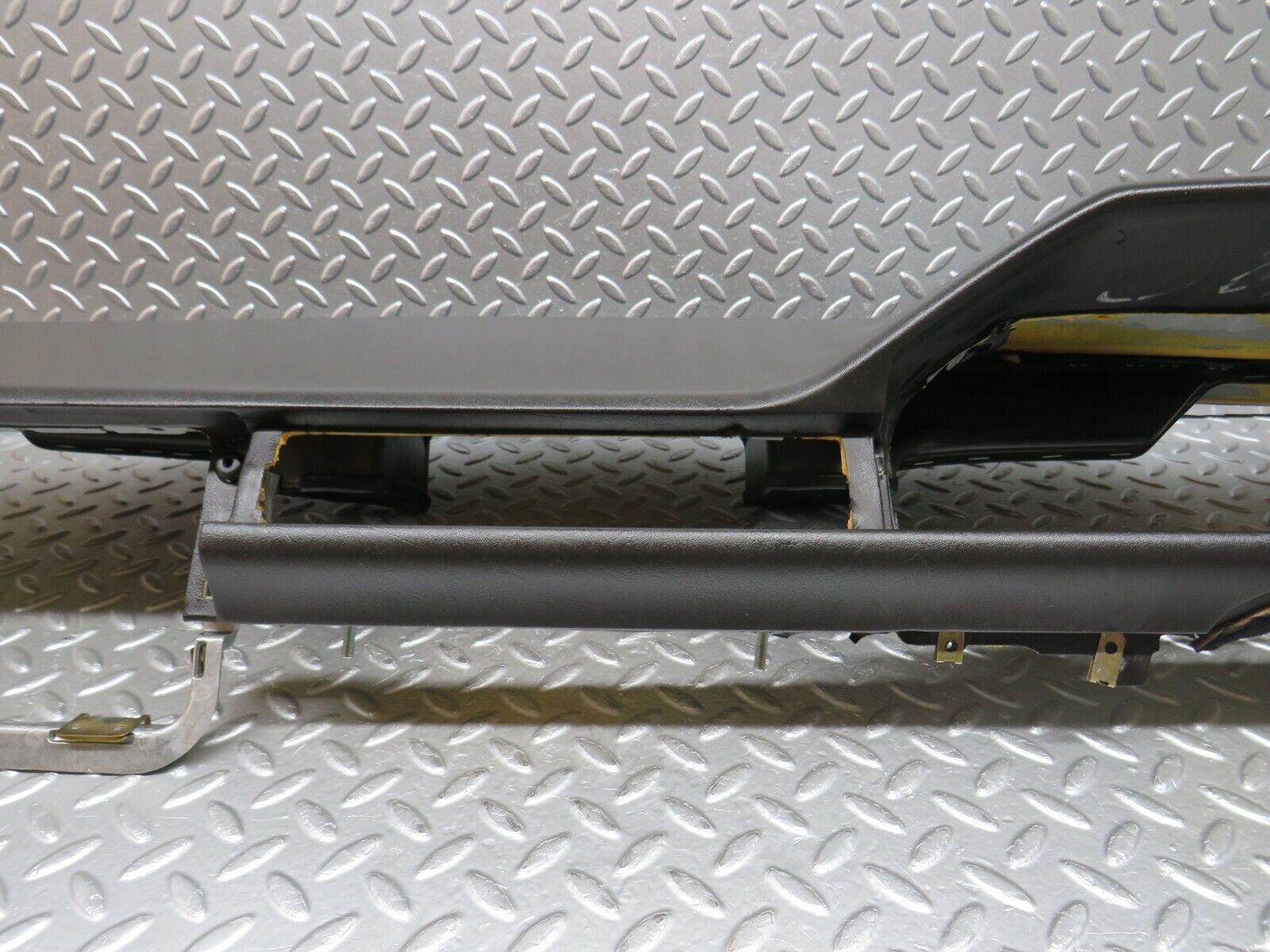 29294 Mercedes-Benz W124 230E Dashboard Brown