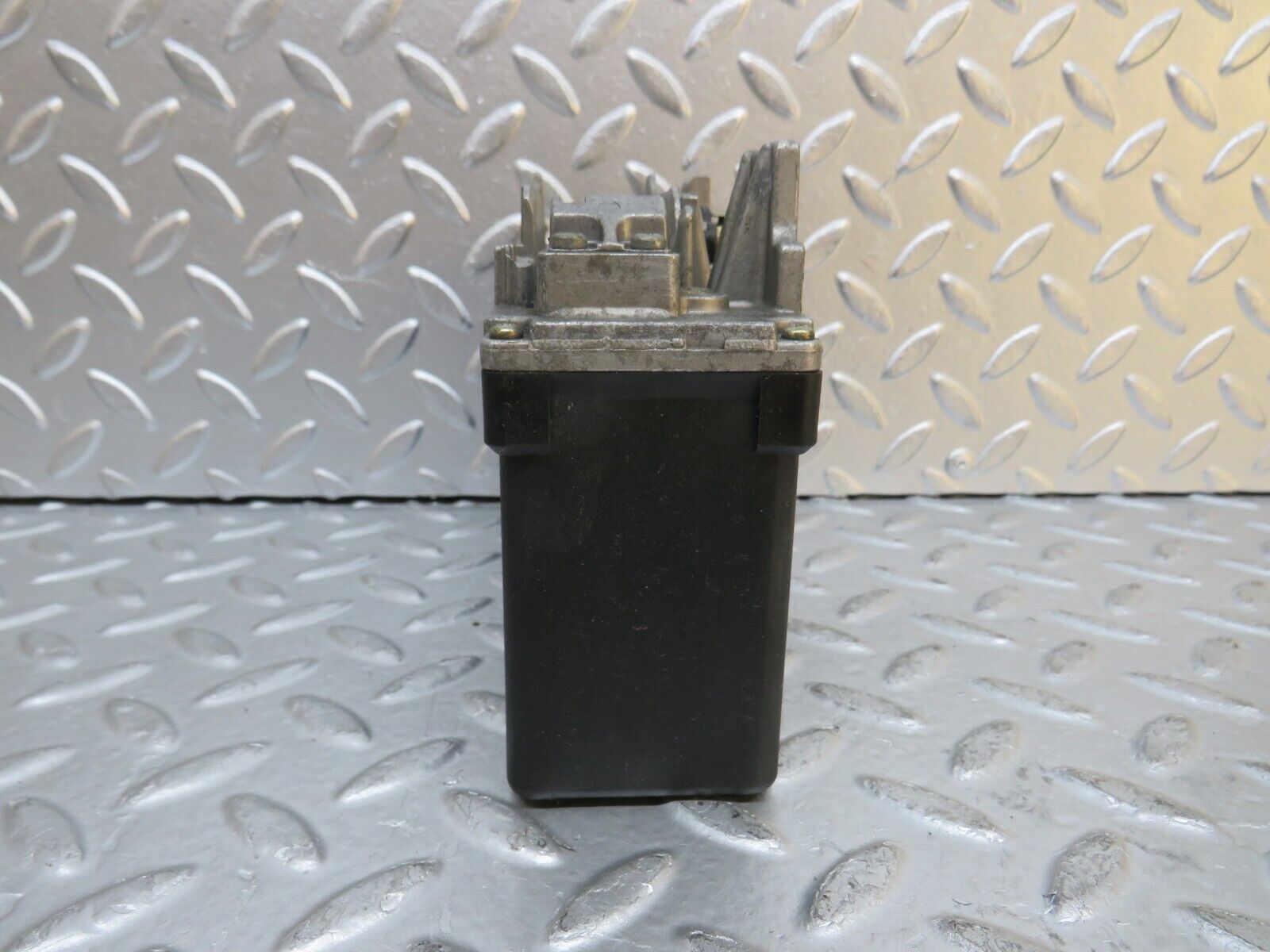 29426 Mercedes-Benz W124 230E ABS Control Unit Bosch 0055452132