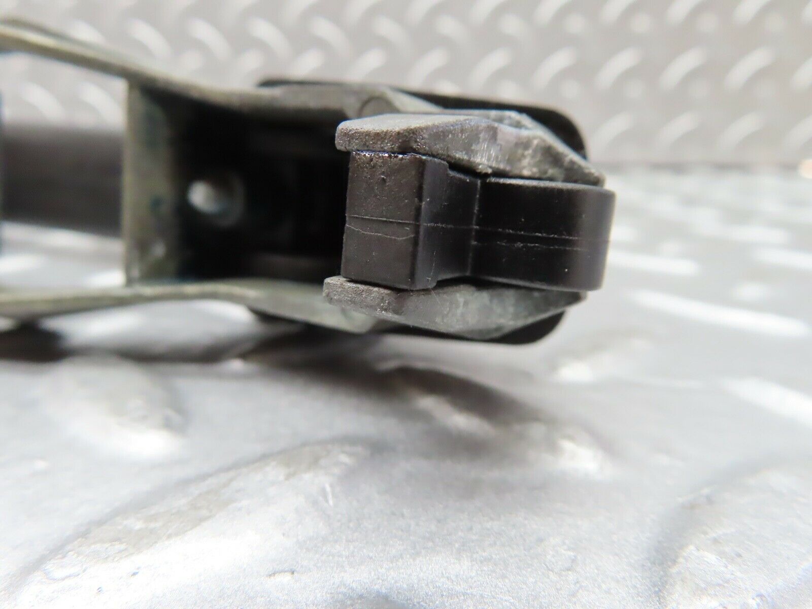 20058 Mercedes-Benz R129 300SL Coupe Left Exterior Door Handle With Key