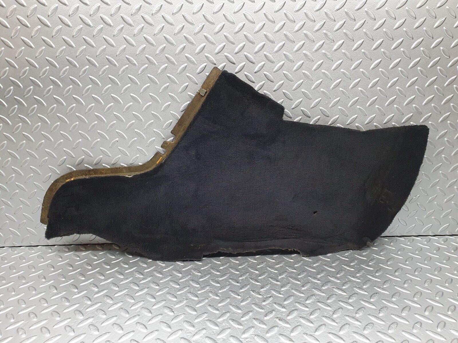 40720 Mercedes-Benz W123 300D Centre Console Carpet Right Side Black