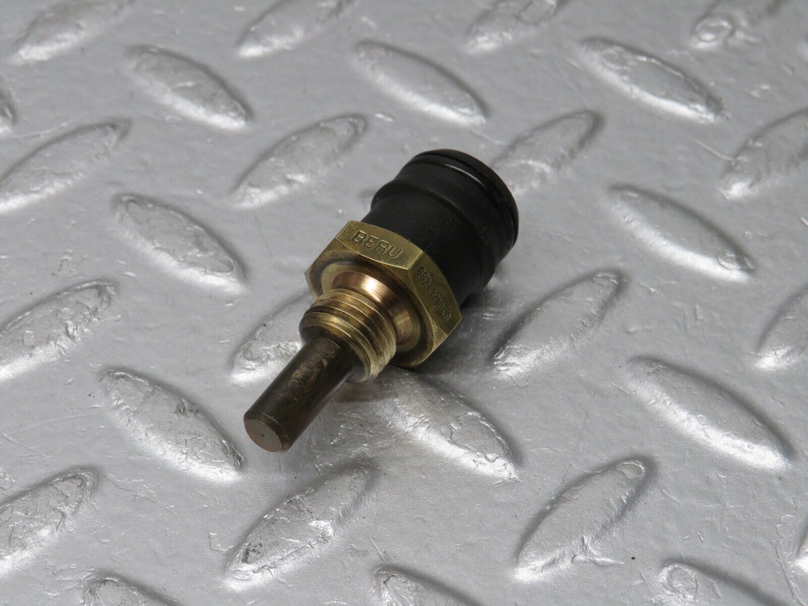 38127 Mercedes-Benz A124 320E Cabriolet Coolant Temperature Sensor Beru 0095423517 0824121040