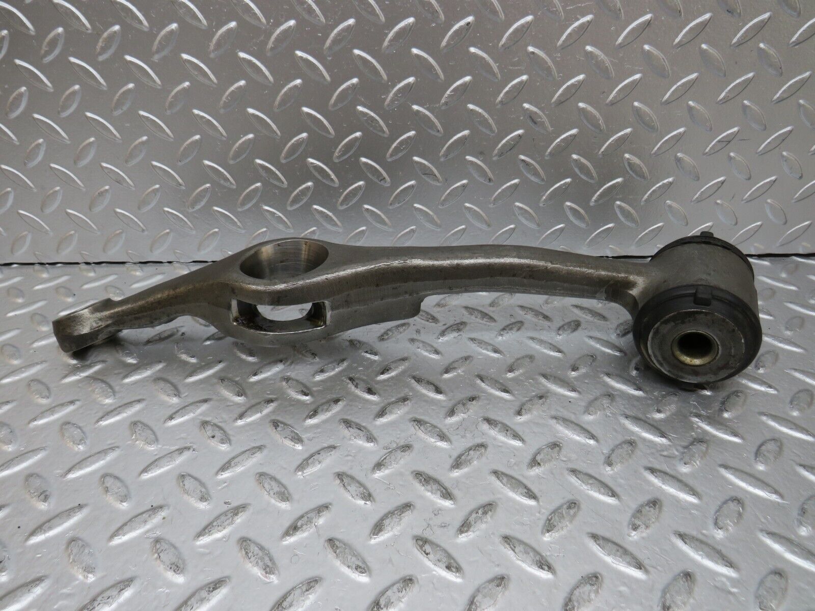 27073 Mercedes-Benz W123 280E Front Right Lower Control Arm New 23RG41CR4