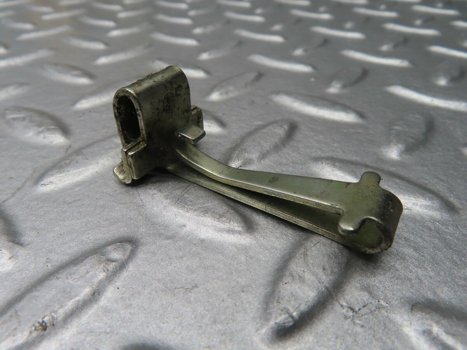 21570 Mercedes-Benz W126 300SE Seat Belt Adjuster Rail 1268680011