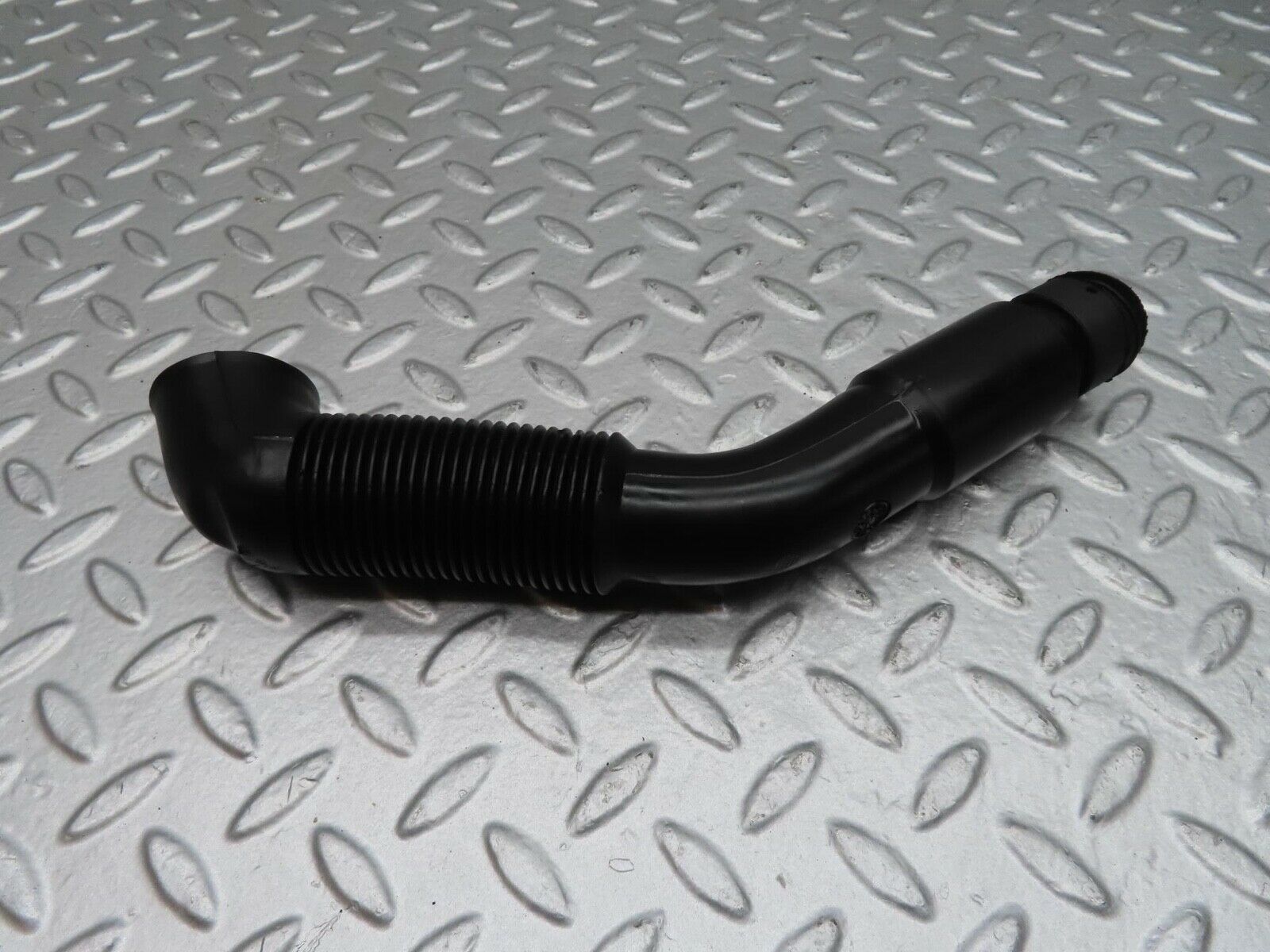 14917 Mercedes-Benz W140 S320 Water Drain Hose Left Side 1408314146