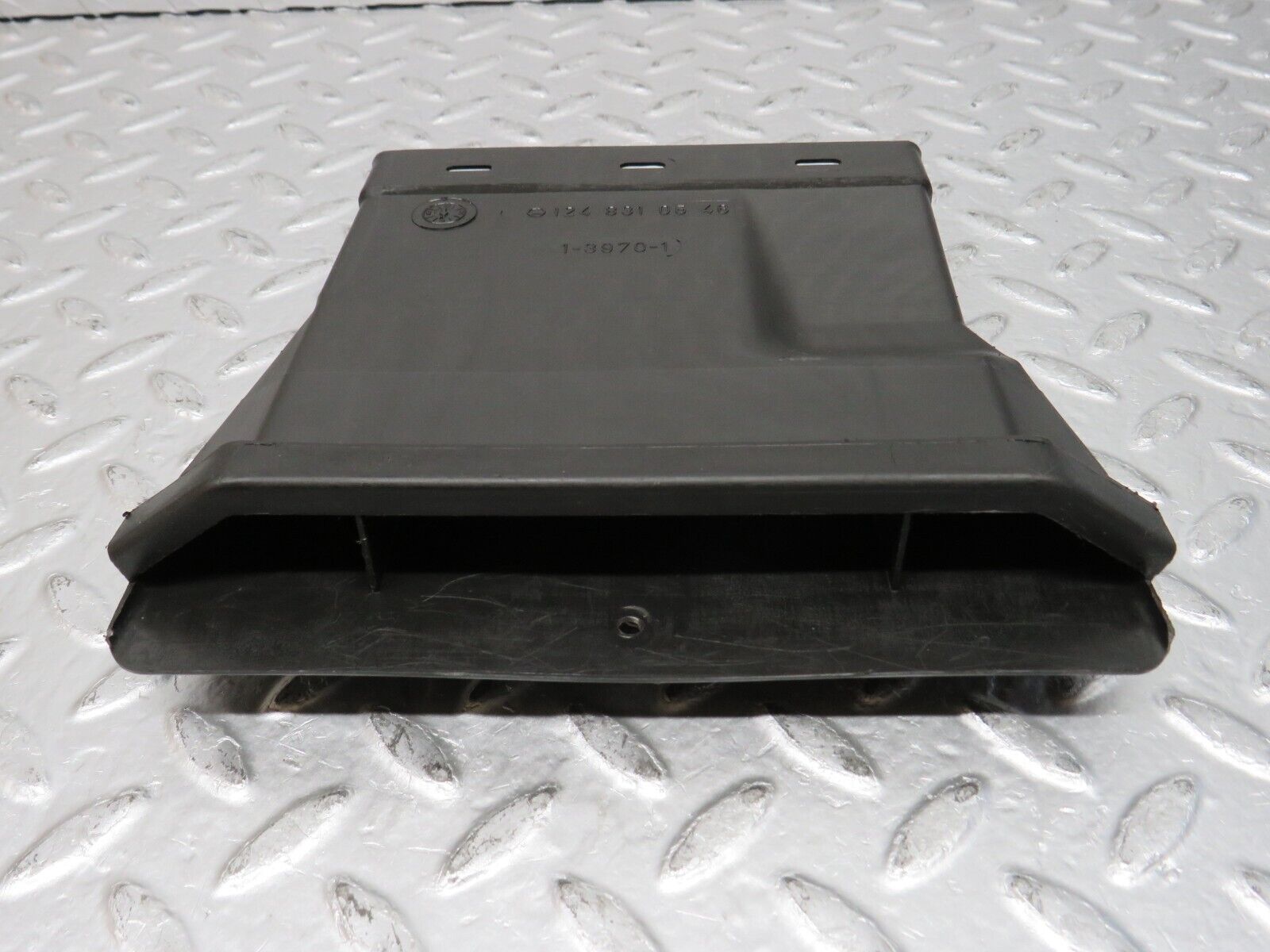 32359 Mercedes-Benz S124 300TE Wagon Ventilation Air Duct Left 1248310546