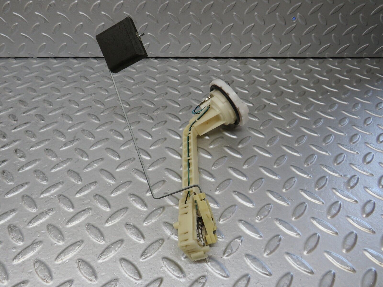 35066 Mercedes-Benz W210 320E Fuel Level Sender Unit 2105422317 221838001006