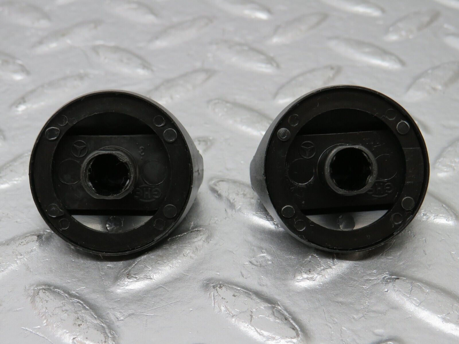 33736 Mercedes-Benz W201 190E 2.0L Heater Control Knob