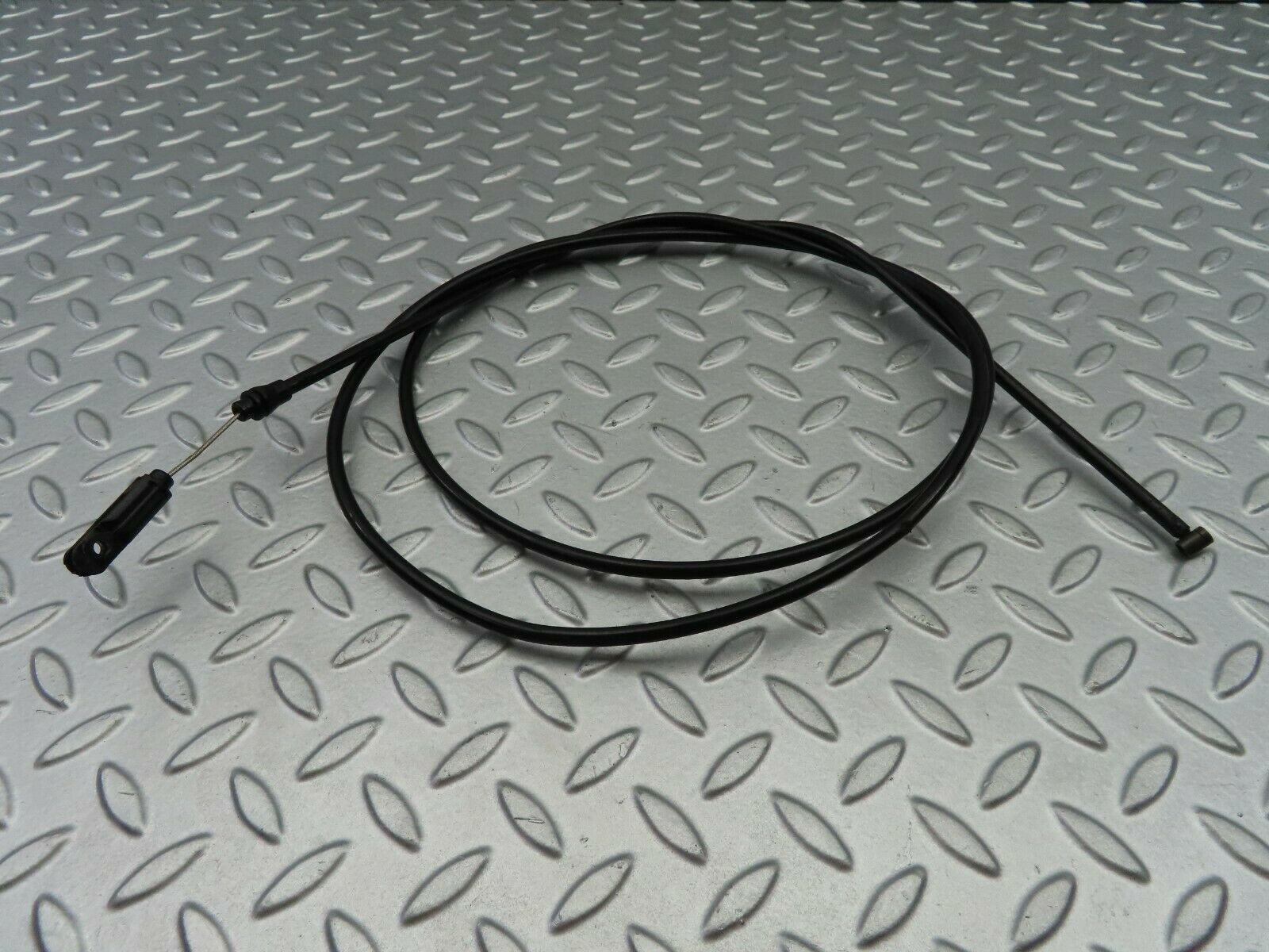 6718 Mercedes-Benz S124 E220 Wagon Bonnet Release Cable