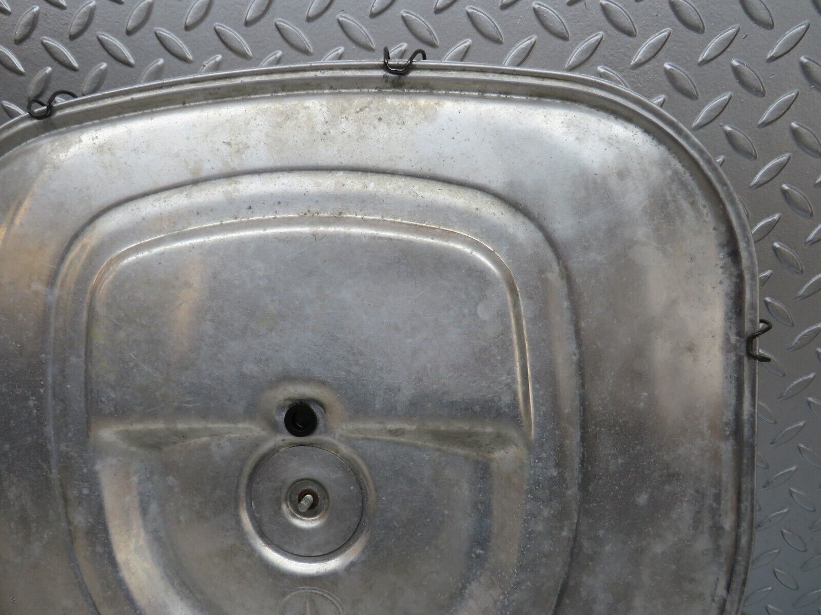 34285 Mercedes-Benz C126 380SEC Coupe Aluminium Air Filter Box Housing 0100948602