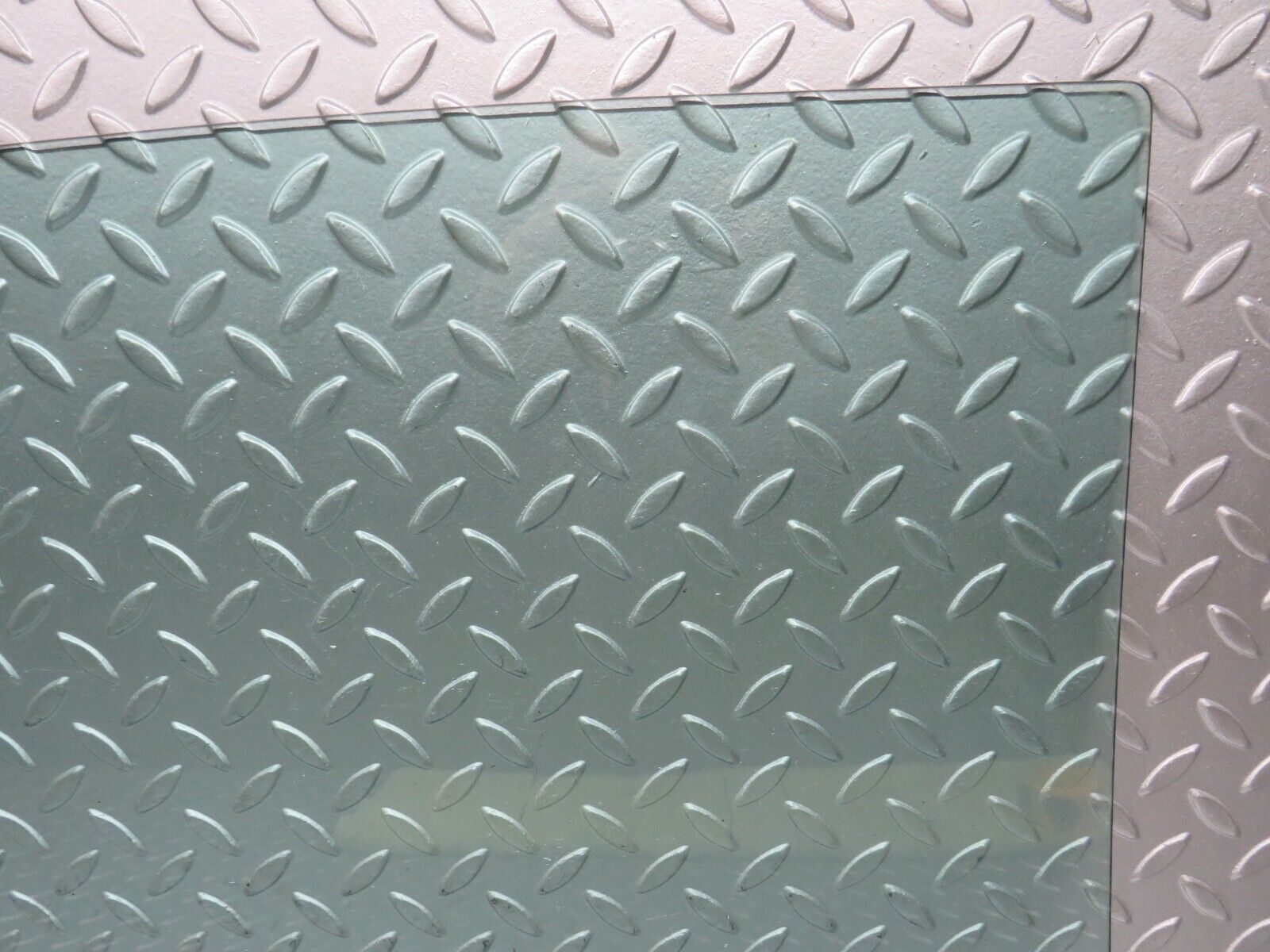 28673 Mercedes-Benz W123 230E Rear Left Door Window Glass