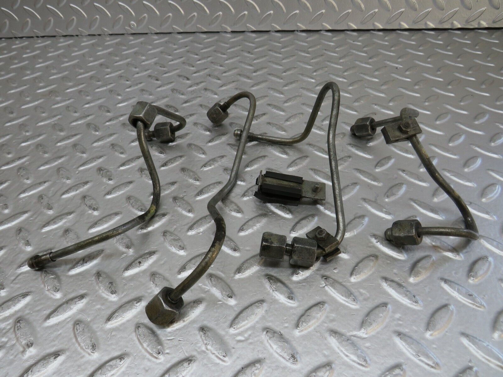 26925 Mercedes-Benz W123 240D Fuel Line Hose Set