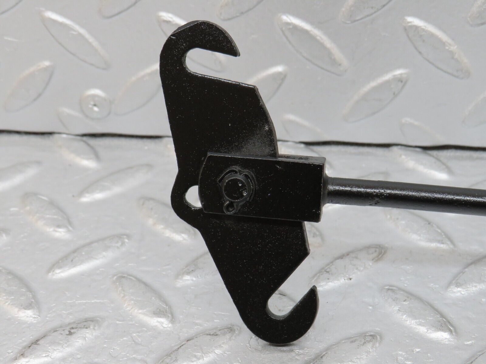 35711 Mercedes-Benz W108 Handbrake Adjusting Handbrake Regulator