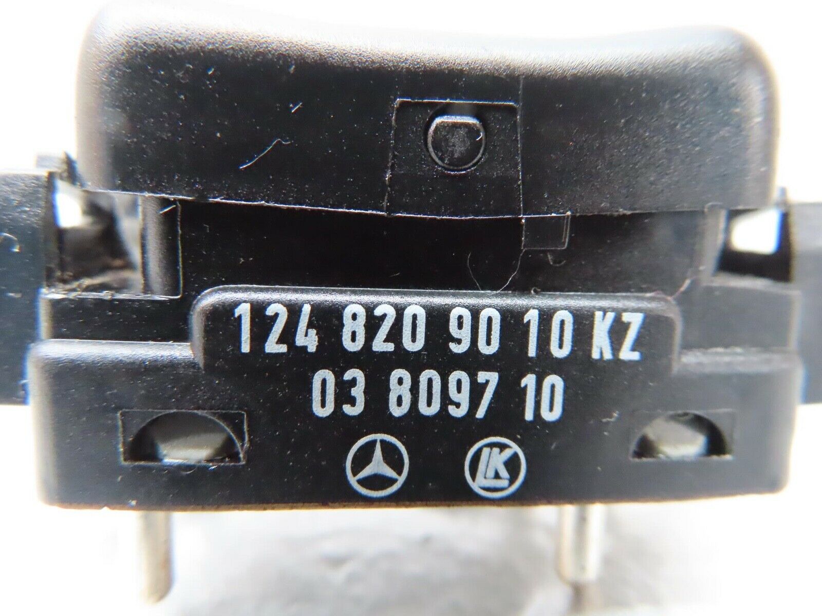16386 Mercedes-Benz W124 260E Front Right Electric Window Switch 1248209010