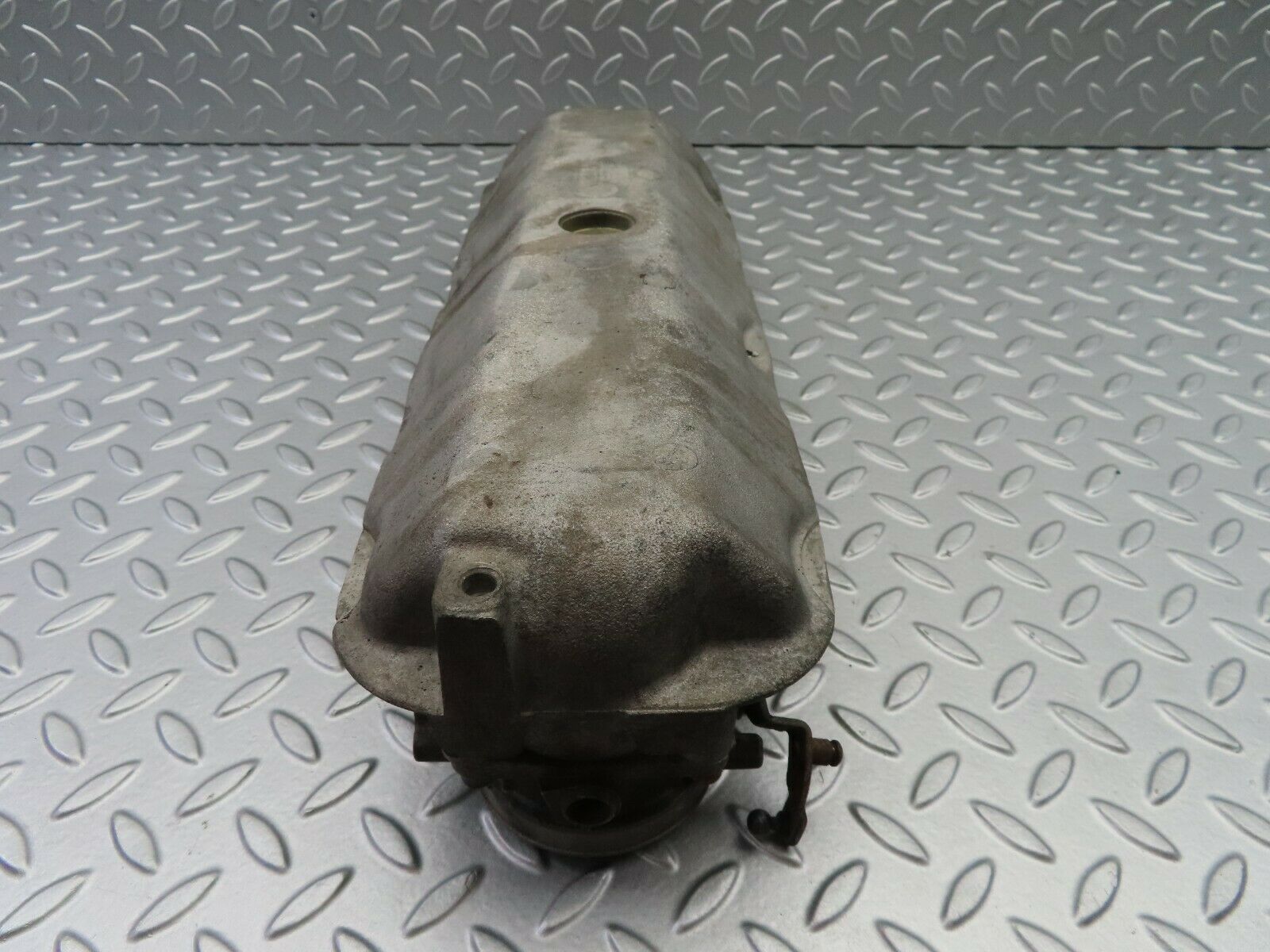 6418 Mercedes-Benz W126 380SE Lower Intake Manifold & Throttle Body 1161415301