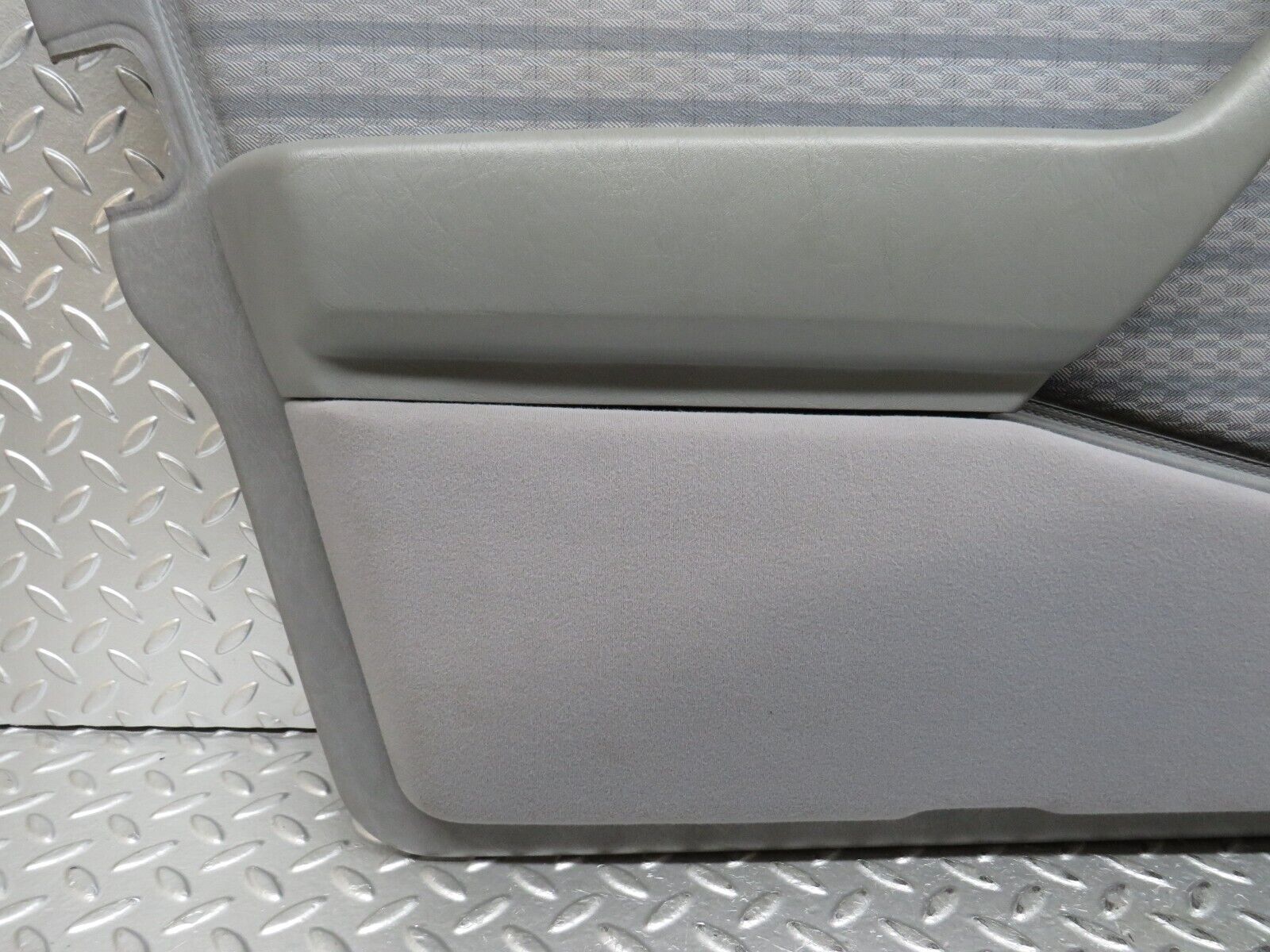 30240 Mercedes-Benz W124 230E Front Left Door Card Grey 1247271370