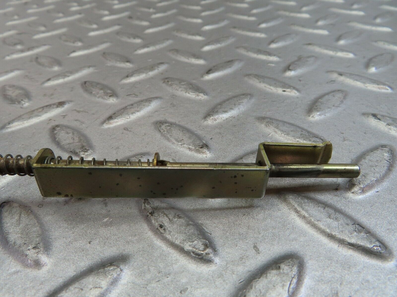 9586 Mercedes-Benz C123 280CE Coupe Door Lock Vacuum Actuator