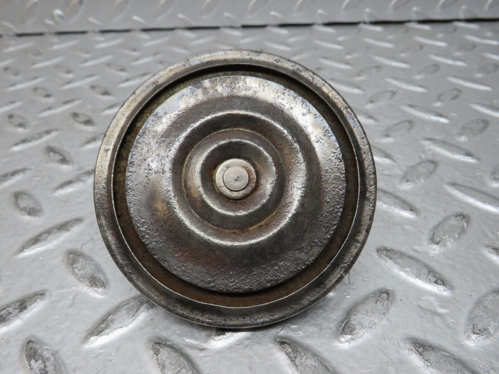 28837 Mercedes-Benz W123 230E Horn 000625