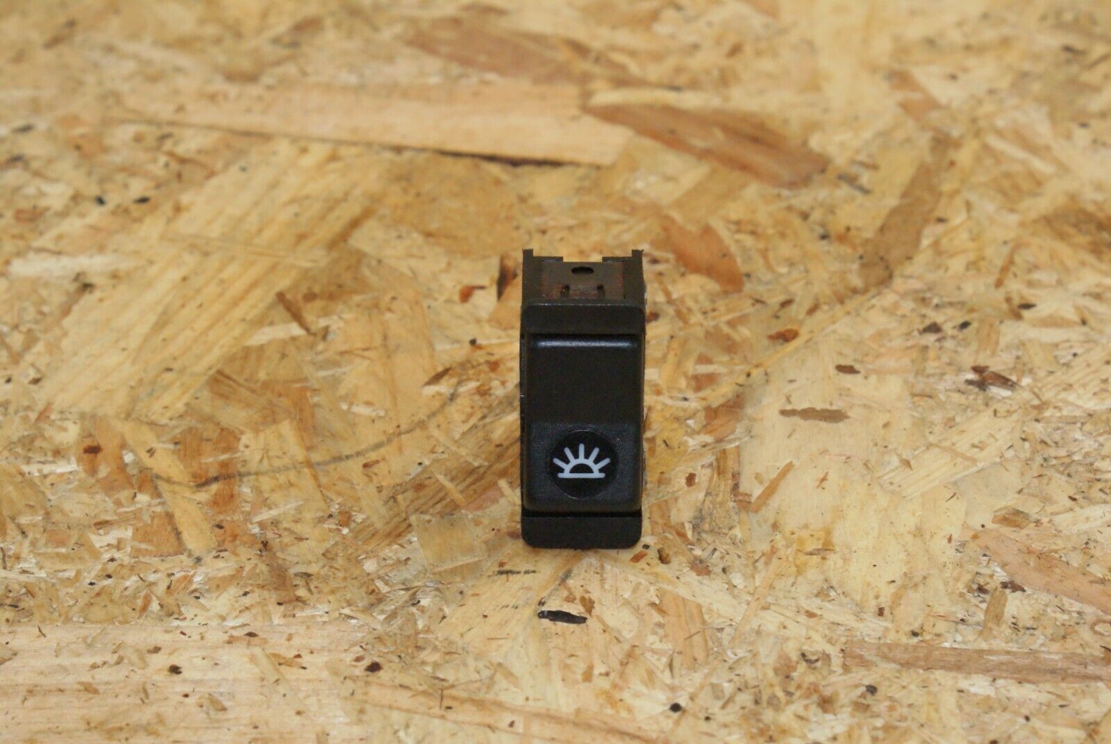 2393 Mercedes-Benz W123 280E Interior Light Switch 0008205910