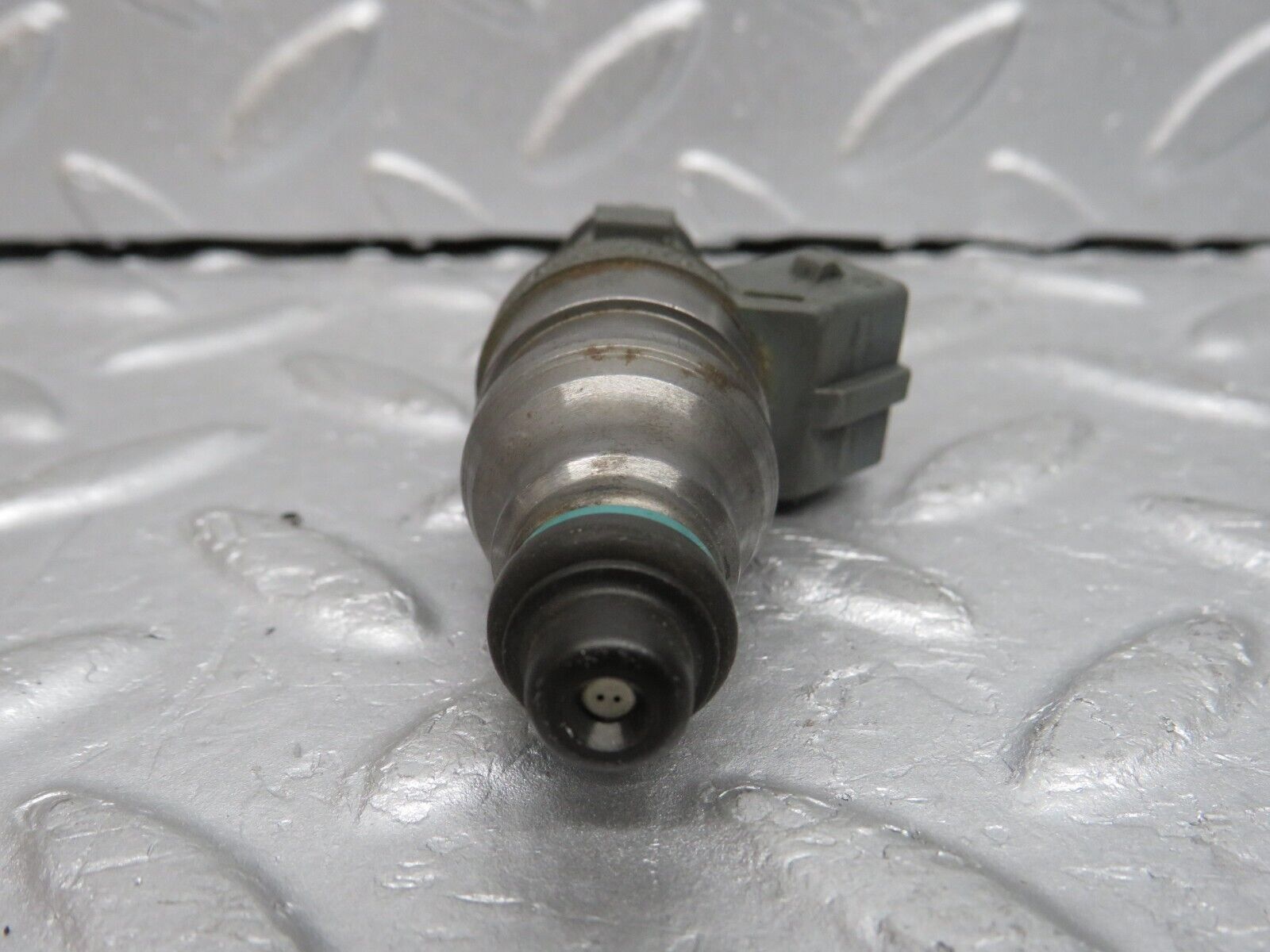 38651 Mercedes-Benz R129 280SL Coupe Fuel Injector Bosch 0000787323 0280155209