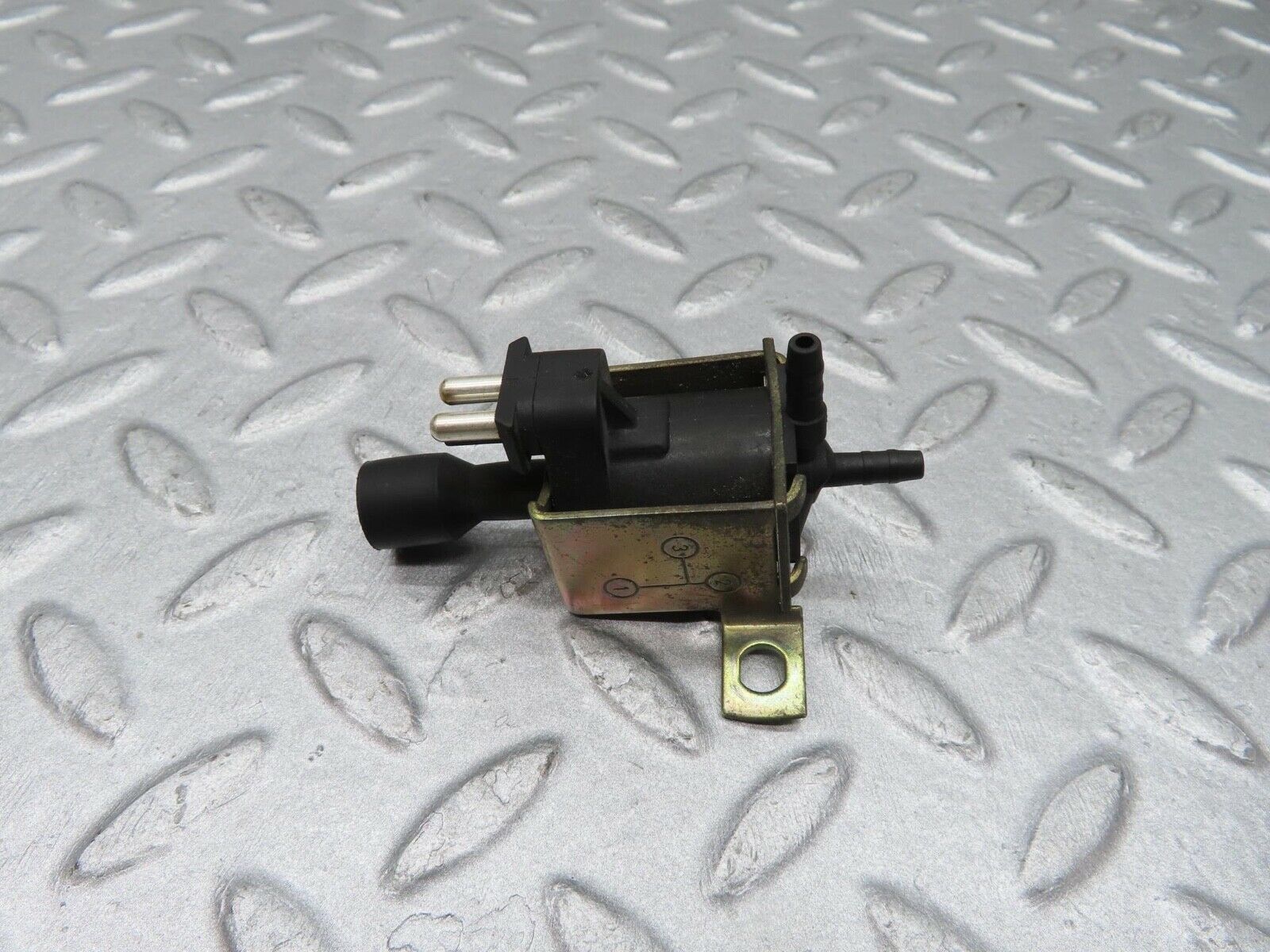 11996 Mercedes-Benz R129 300SL Coupe Vacuum Control Valve Pierburg 0015407097