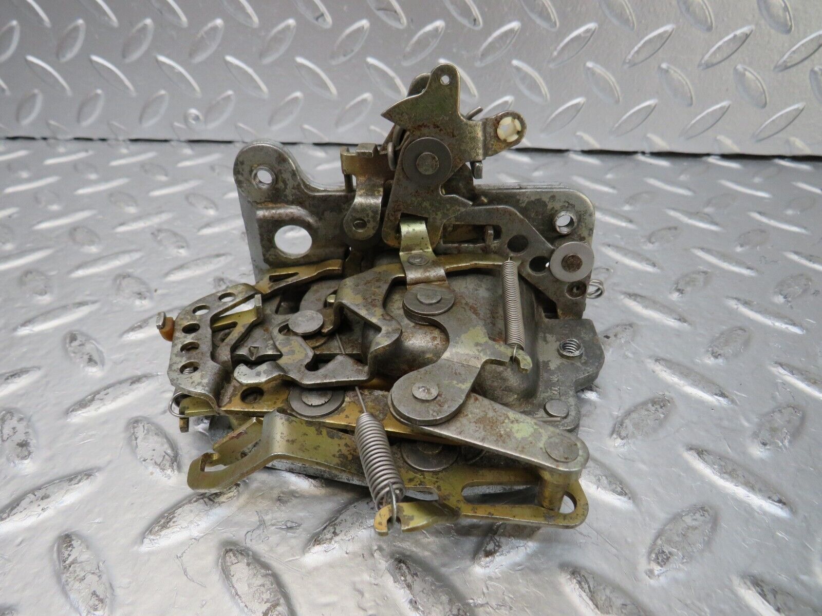 26063 Mercedes-Benz W116 450SE Rear Left Door Lock Mechanism
