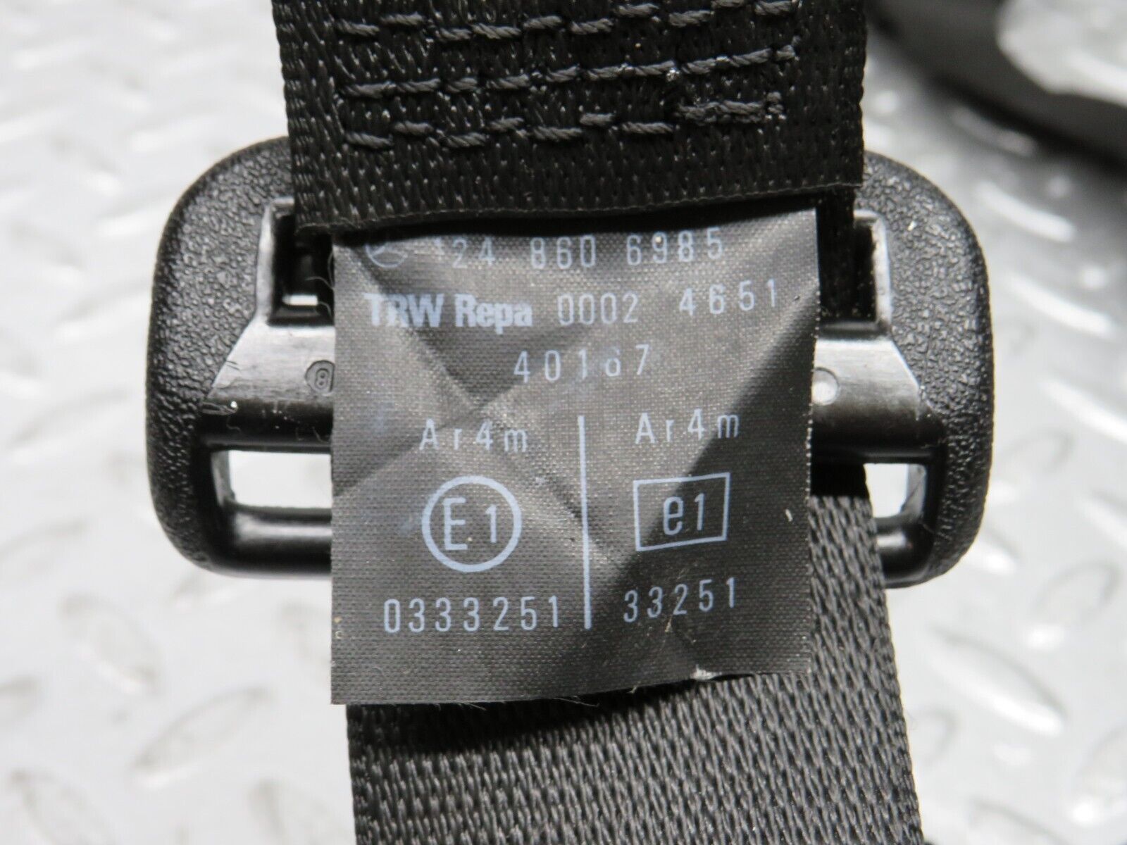 32637 Mercedes-Benz S124 300TE Rear Seat Belt With Buckles 1248607085