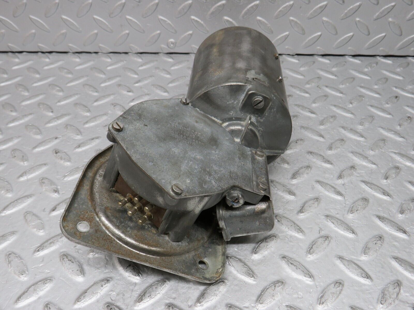 35922 Mercedes-Benz W108 Windscreen Wiper Motor Bosch 0390446050