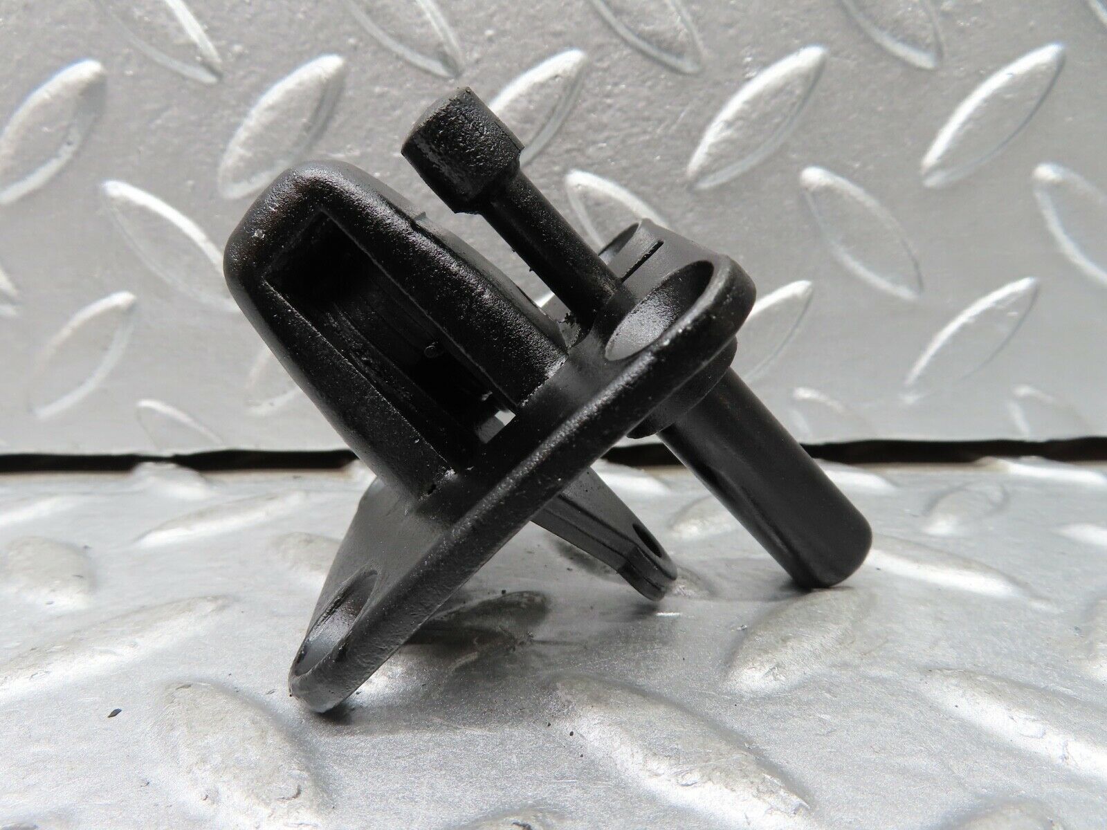 20371 Mercedes-Benz W114 280CE Coupe Bonnet Lock Catch