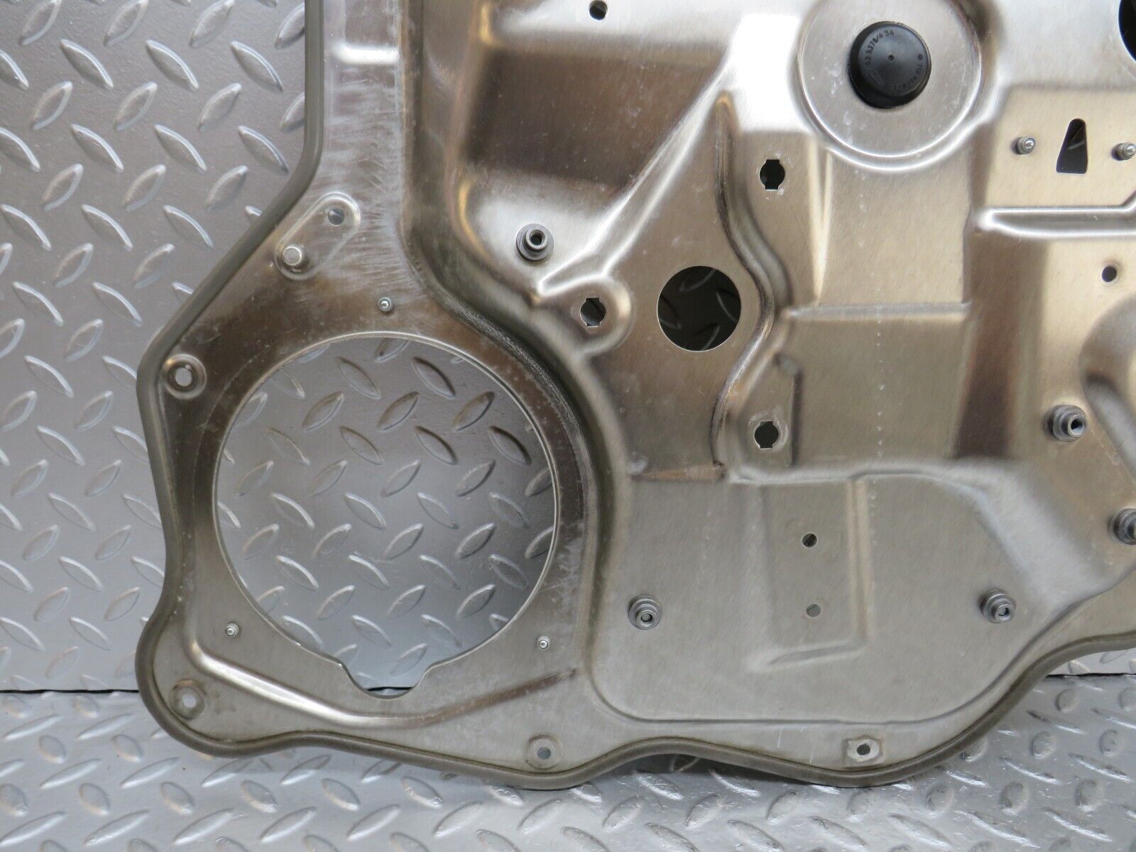 35107 Mercedes-Benz W221 Rear Left Window Regulator Support Panel