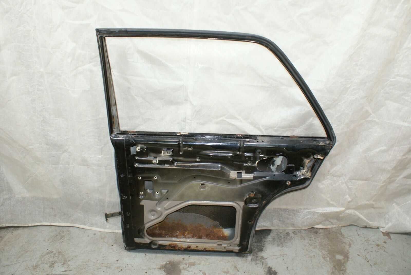 3240 Mercedes-Benz W115 220D Rear Right Door