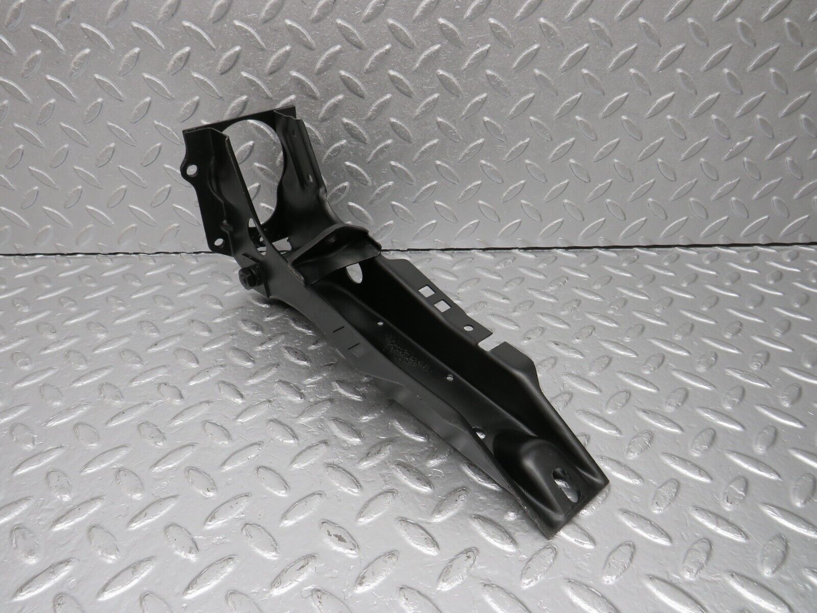 40403 Mercedes-Benz W110 230 Brake Pedal Bracket