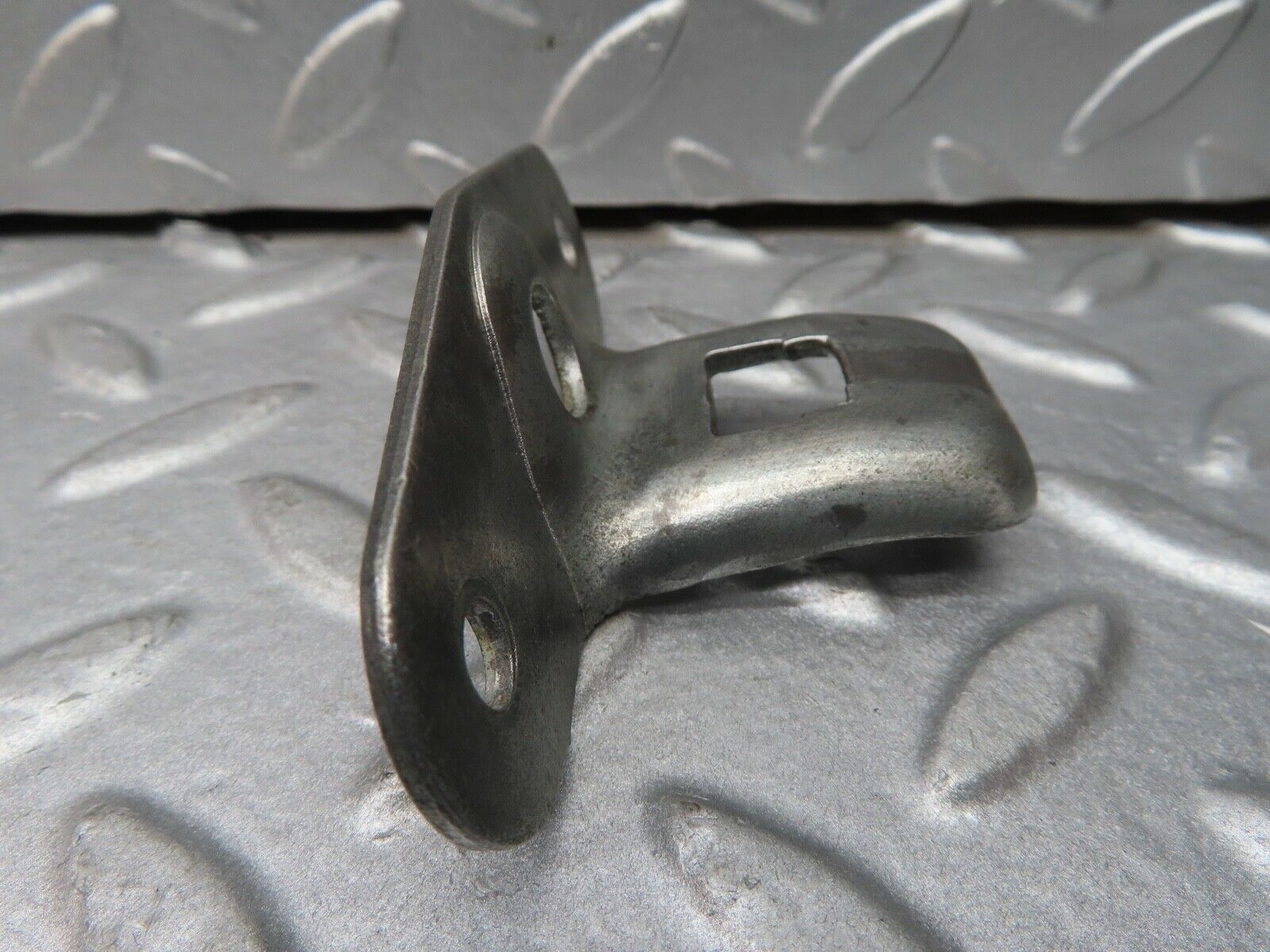 17010 Mercedes-Benz C123 280CE Coupe Trunk Lock Latch 1237580150