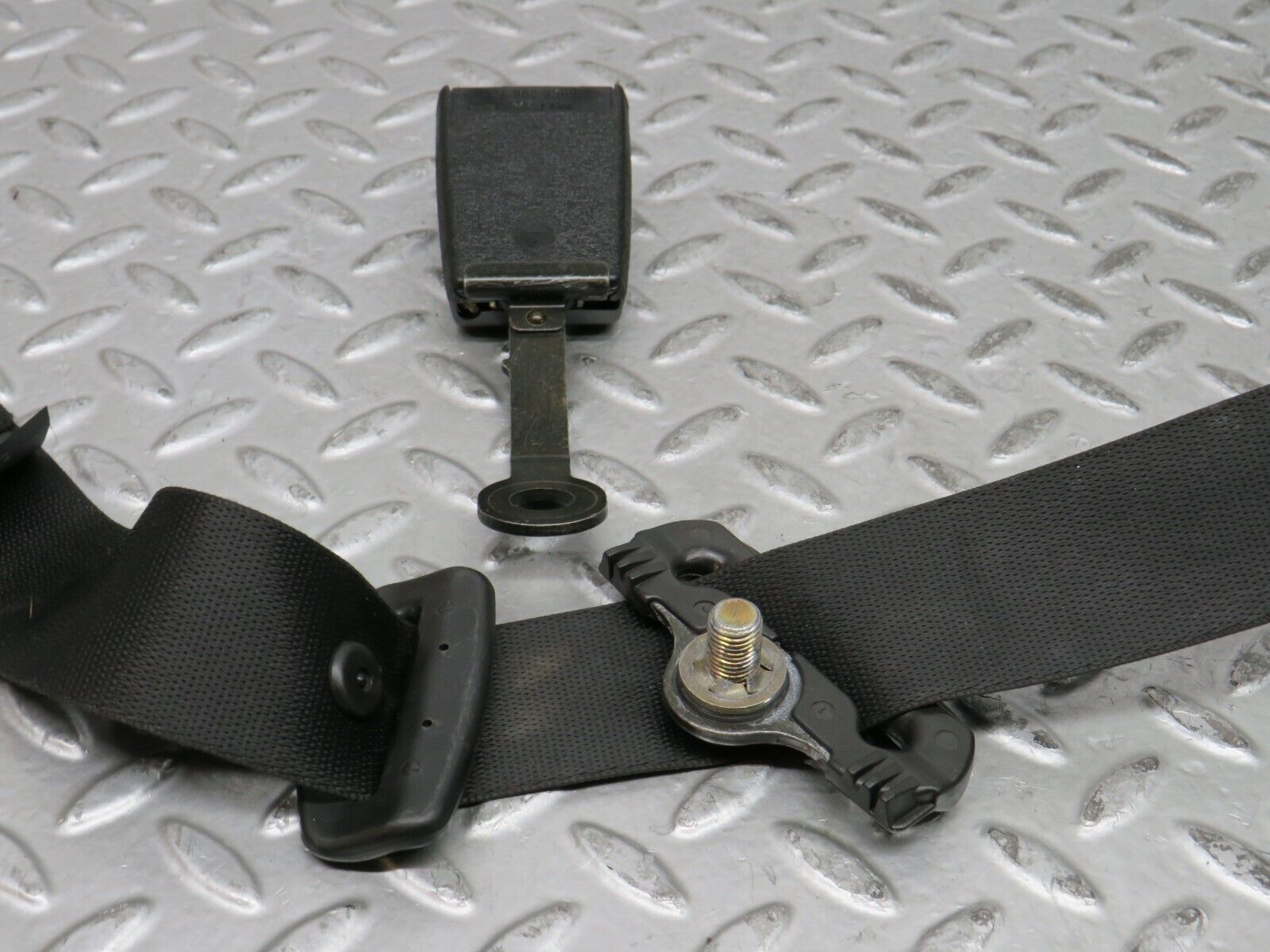 29160 Mercedes-Benz C124 320CE Seat Belt With Buckle Rear Left 1248601486