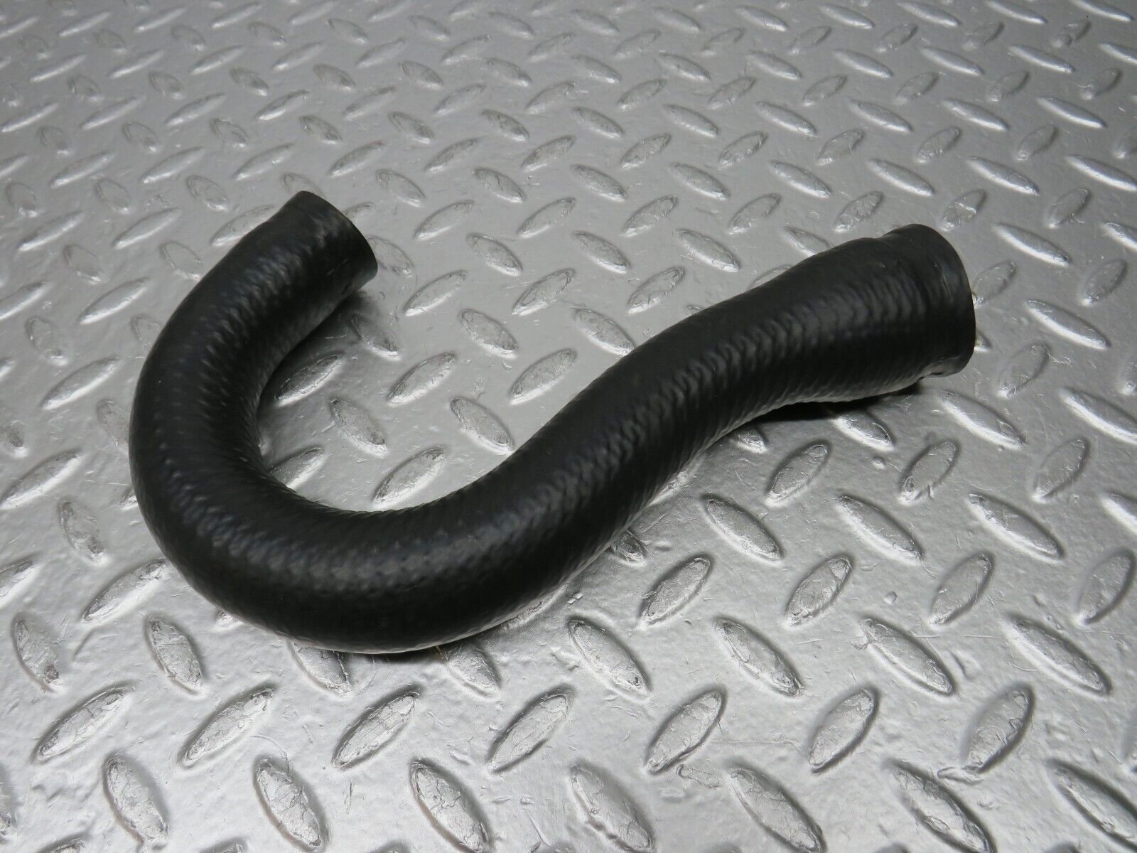 30722 Mercedes-Benz W201 190E 2.0L Water Hose Pipe