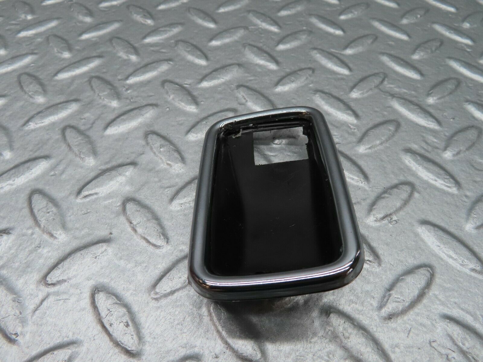 17967 Mercedes-Benz W123 200 Chrome Frame For Door Opener Right 1087660611